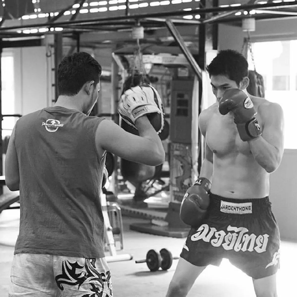 ซูมความแซ่บ! กันต์ กันตถาวร อวดกล้ามแน่นไม่เข้าฟิตเนส 7 ปีก็หุ่นดีได้