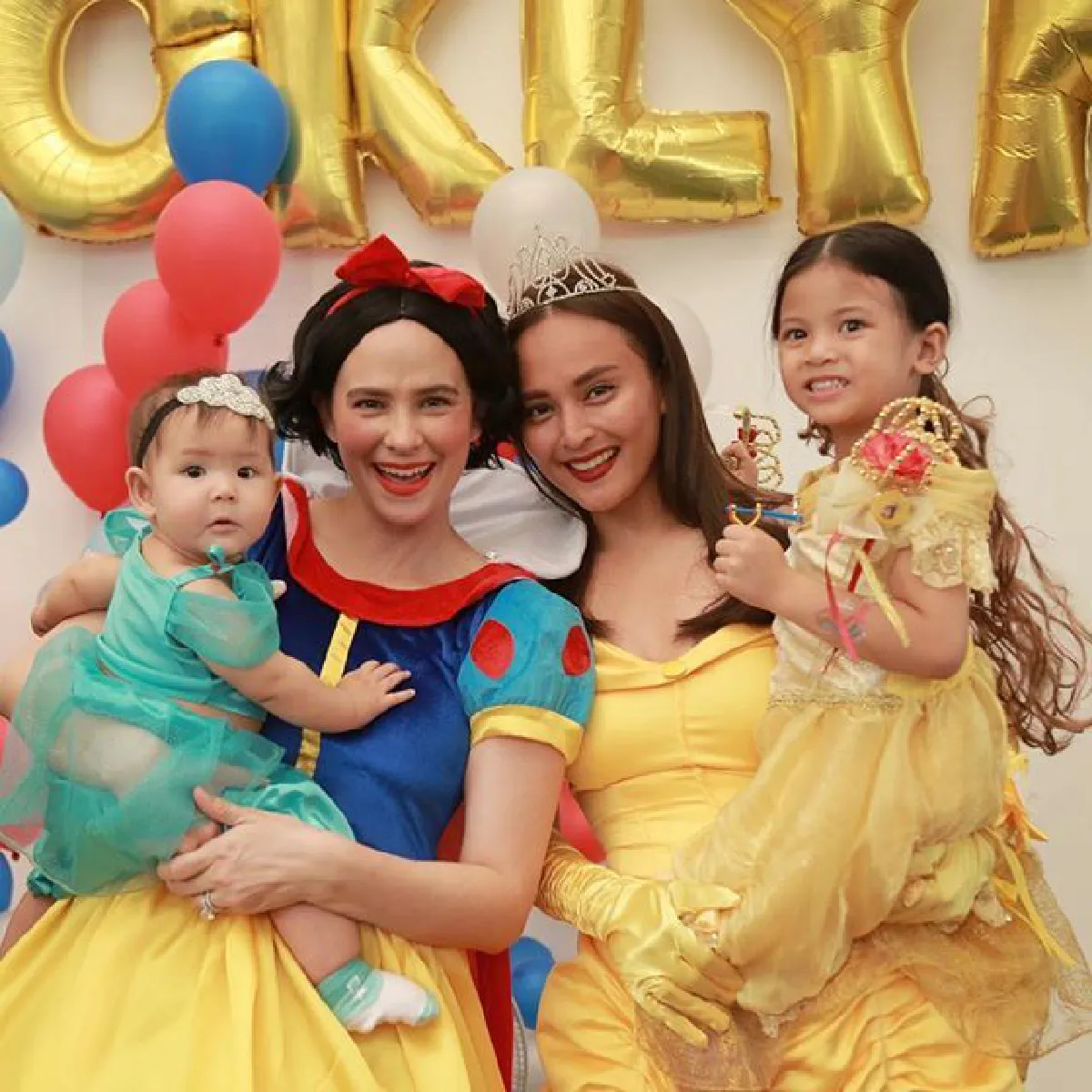 น่ารักทั้งครอบครัว เวย์-นานา แต่งคอสเพลย์เซอร์ไพร์สวันเกิด บีน่า-บรู๊คลิน