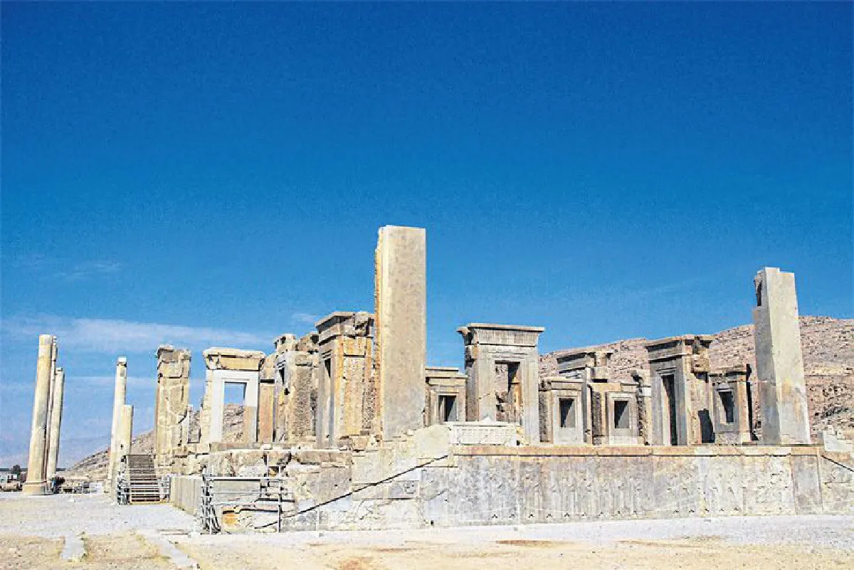 ฝ่าตะวัน...บุกทะเลทราย ท่องไปในดินแดนตะวันออกกลาง