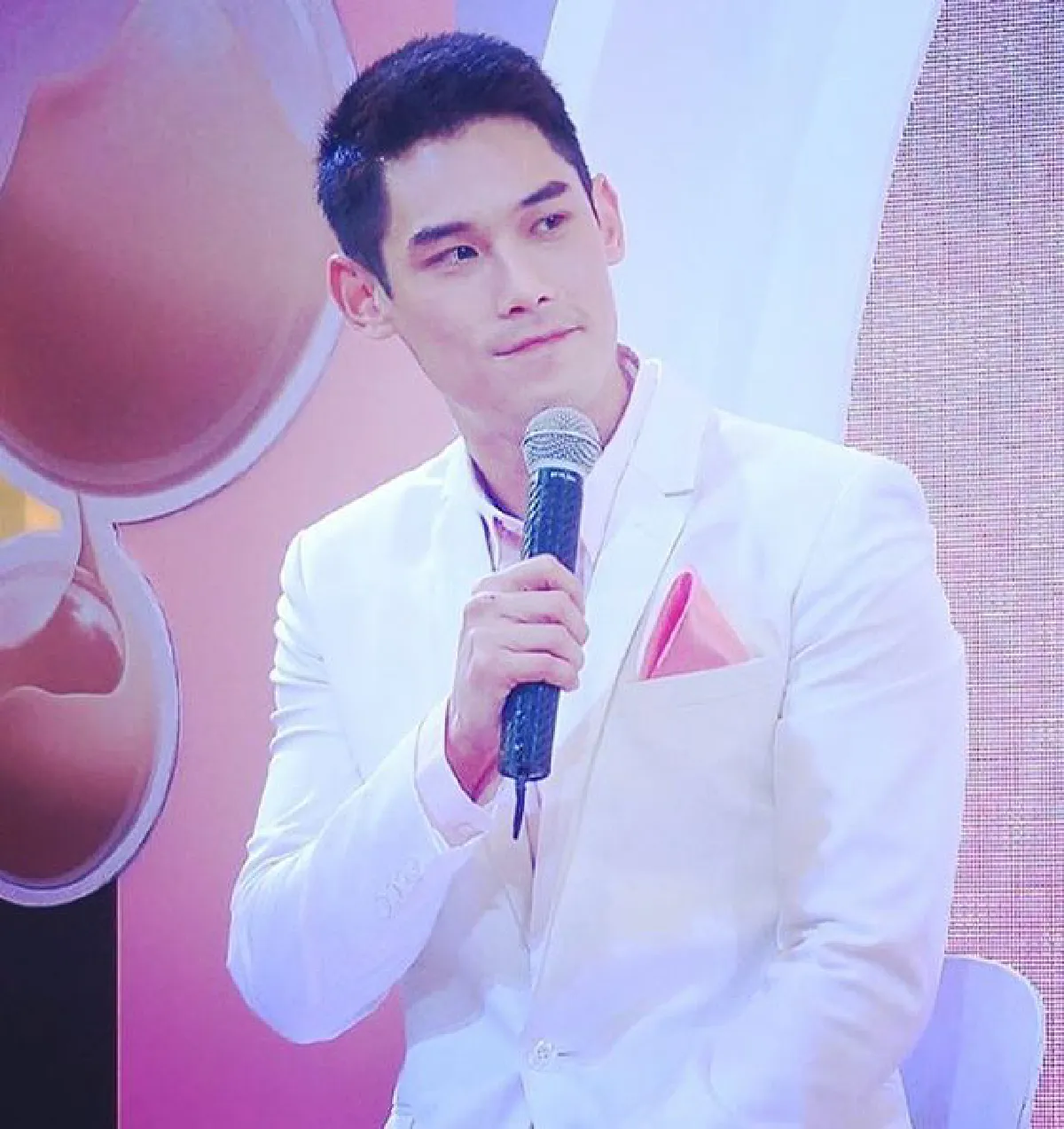 ซูมความแซ่บ! กันต์ กันตถาวร อวดกล้ามแน่นไม่เข้าฟิตเนส 7 ปีก็หุ่นดีได้