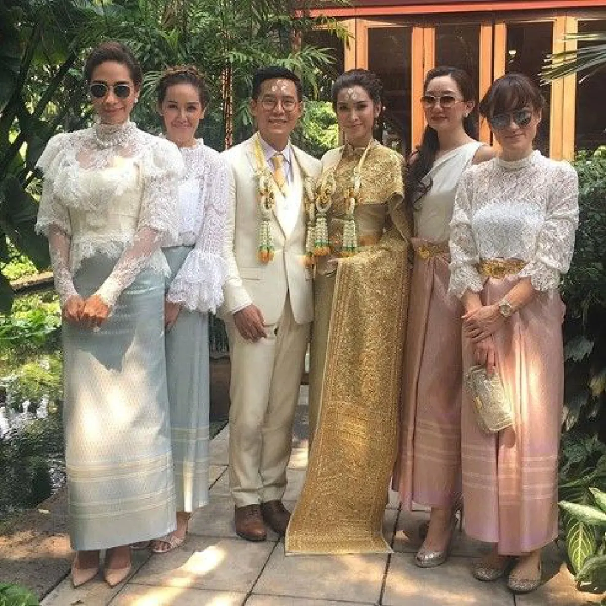 "อีฟ พุทธิดา" จูงมือ "ต้น เติมศักดิ์" เข้าวิวาห์เเบบไทยสุดหวาน