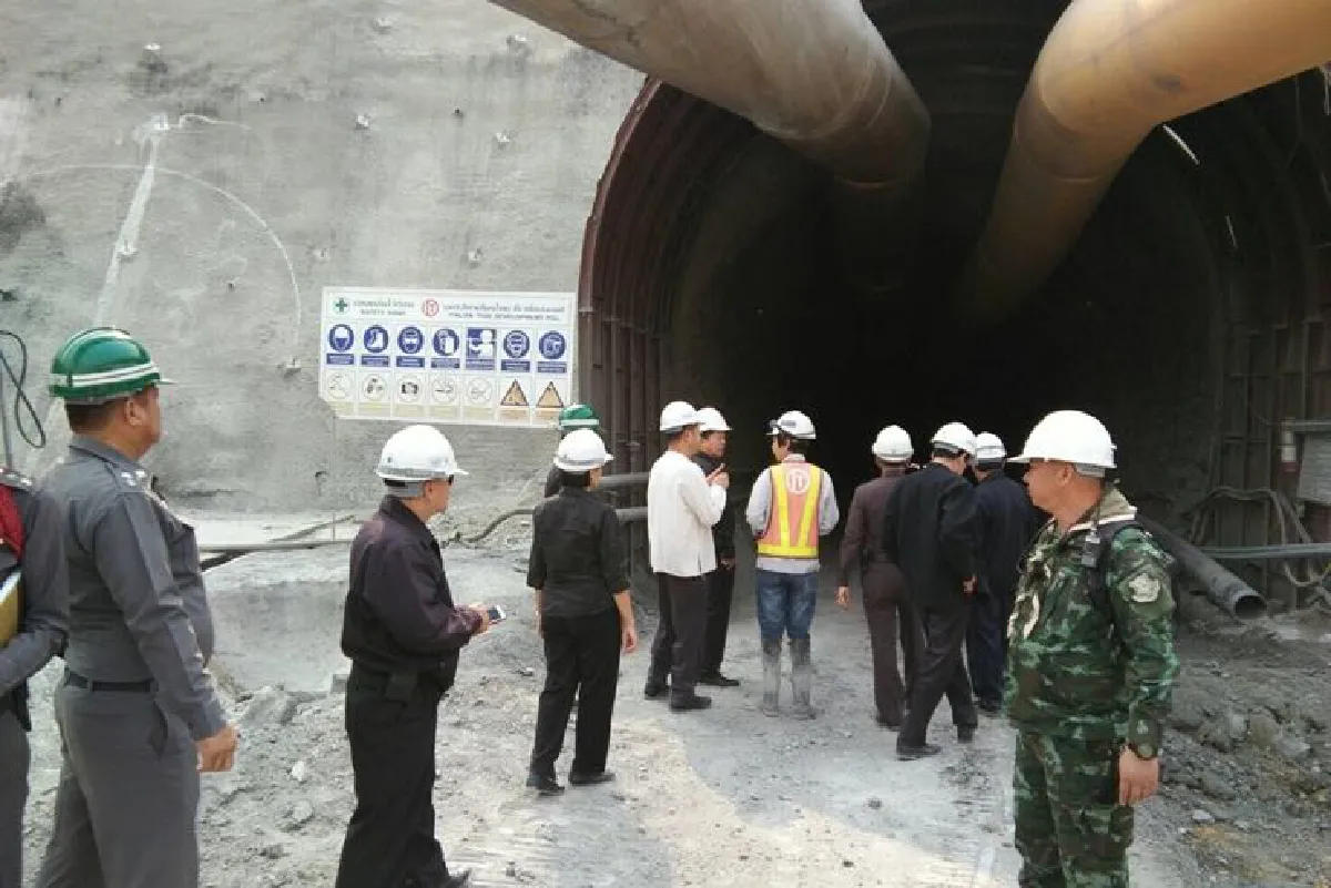 อุโมงค์ระบายน้ำเขื่อนแม่กวงดินถล่มทับ2นักธรณีวิทยาดับ