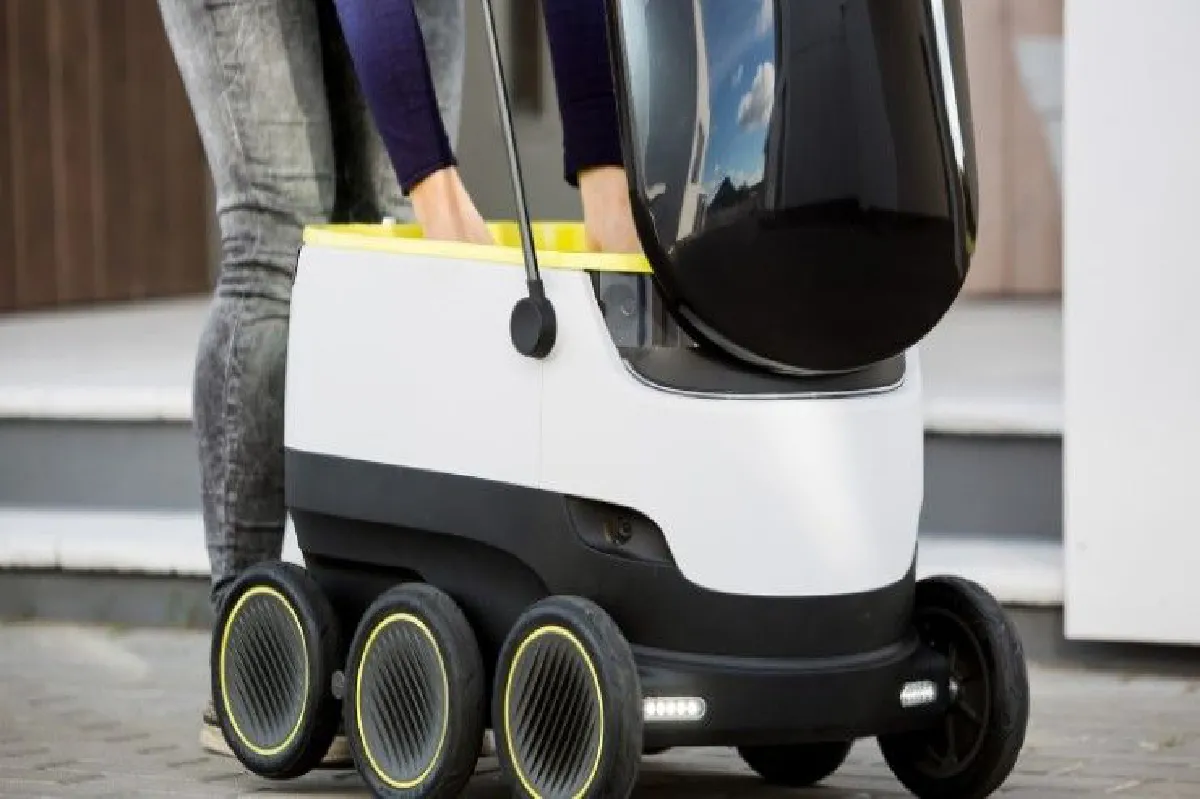 สตาร์ทอัพเอสโตเนียสร้างหุ่นยนต์ส่งอาหาร ช่วยประหยัดค่าขนส่ง10เท่า