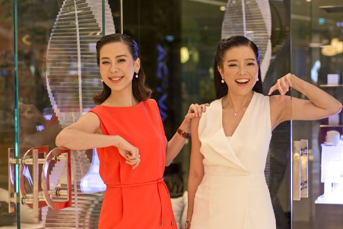 อภิรดี หิรัญรามเดช เพลินพิศ รานุรักษ์ อภิรดี หิรัญรามเดช เพลินพิศ รานุรักษ์