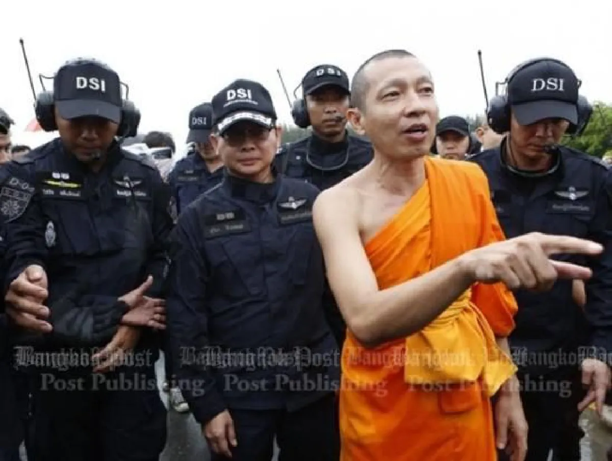 Dhammajayo stripped of monastic rank by His Majesty the King