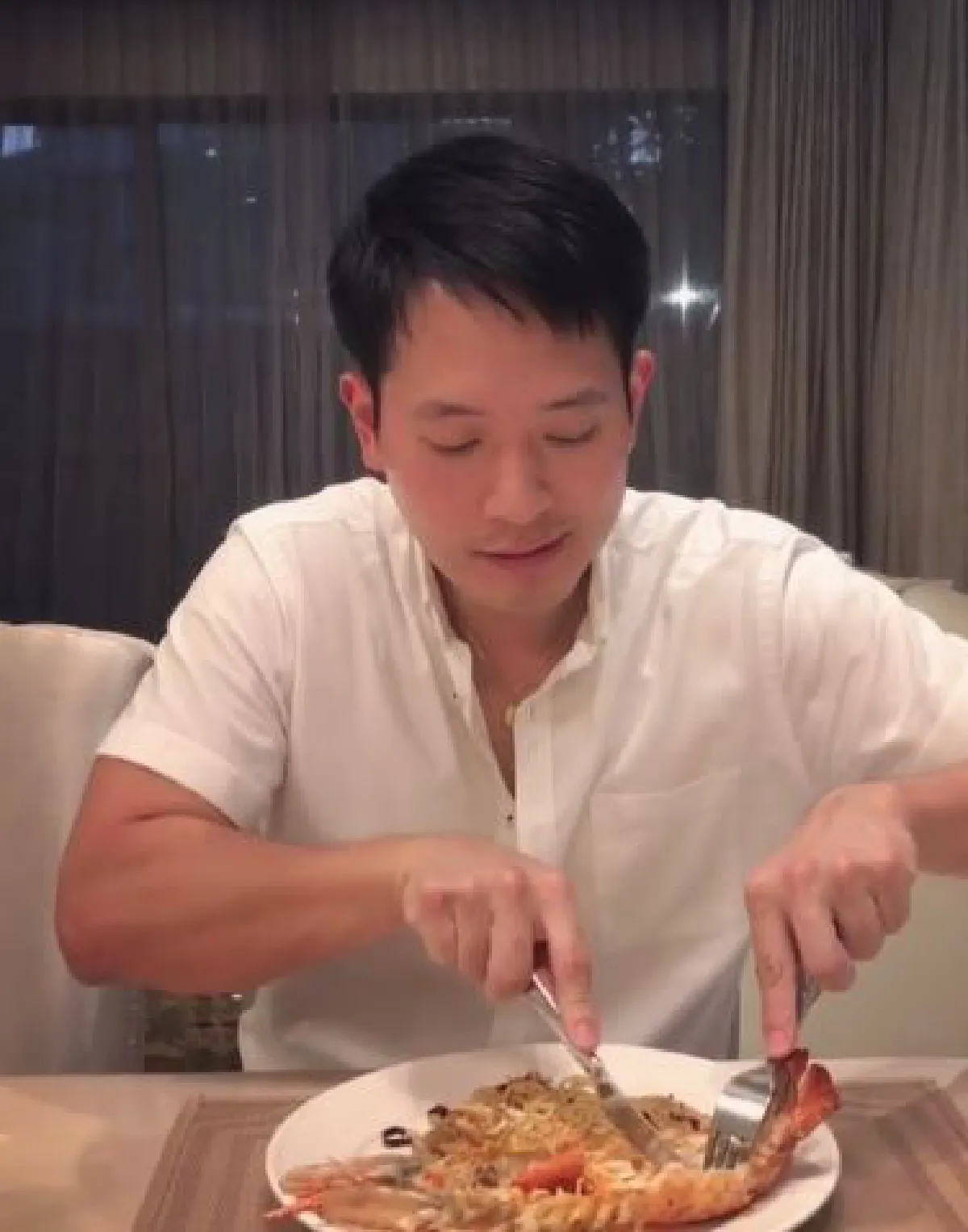 ฉลองครบรอบ 8 ปี! เนย โชติกา ทำหน้าที่ศรีภรรยาเข้าครัวโชว์เสน่ห์ปลายจวัก