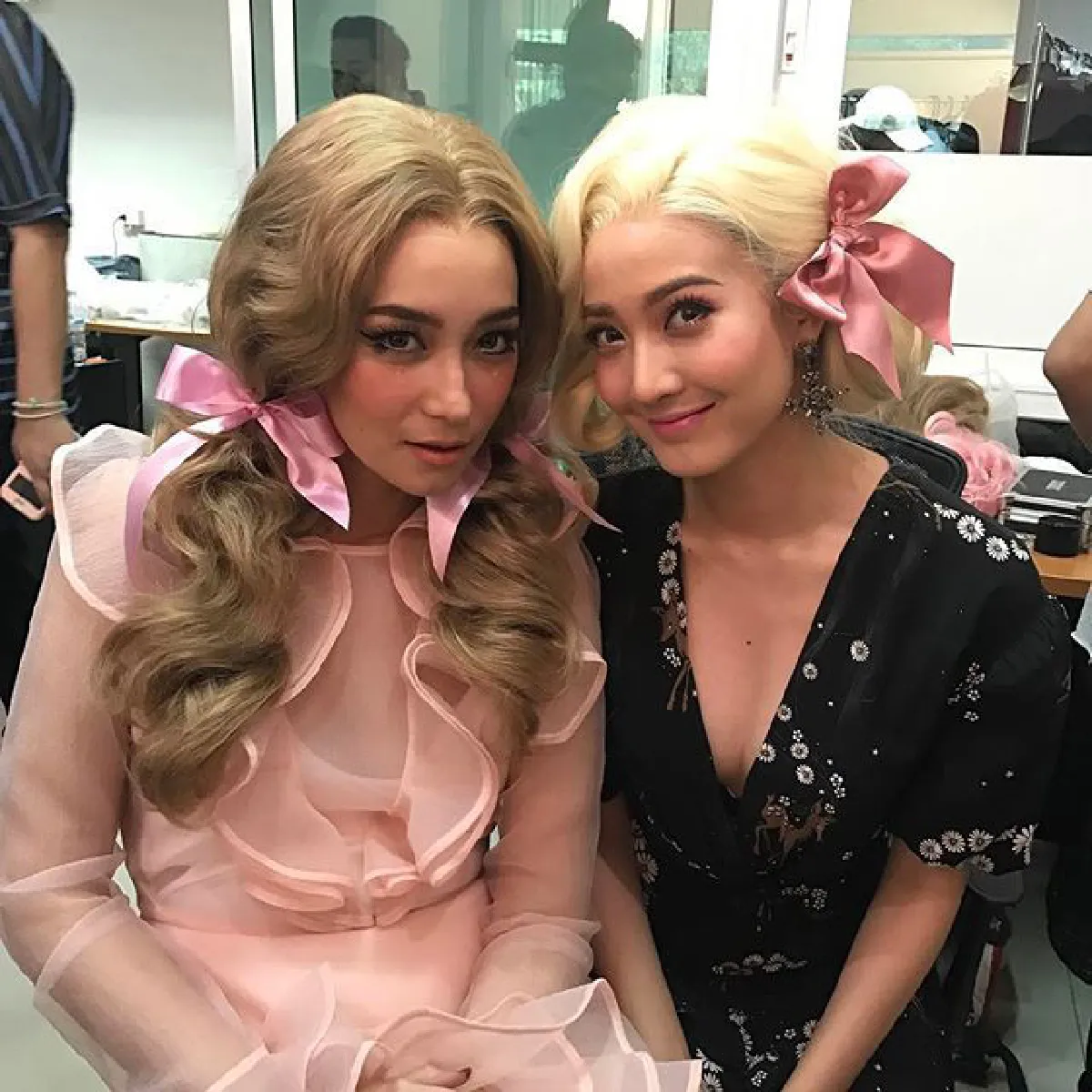 ตามไปดู 10 สาวสวยซุปตาร์แปลงโฉมเป็นตุ๊กตาบาร์บี้ แบ๊วกว่านี้ไม่มีอีกแล้ว