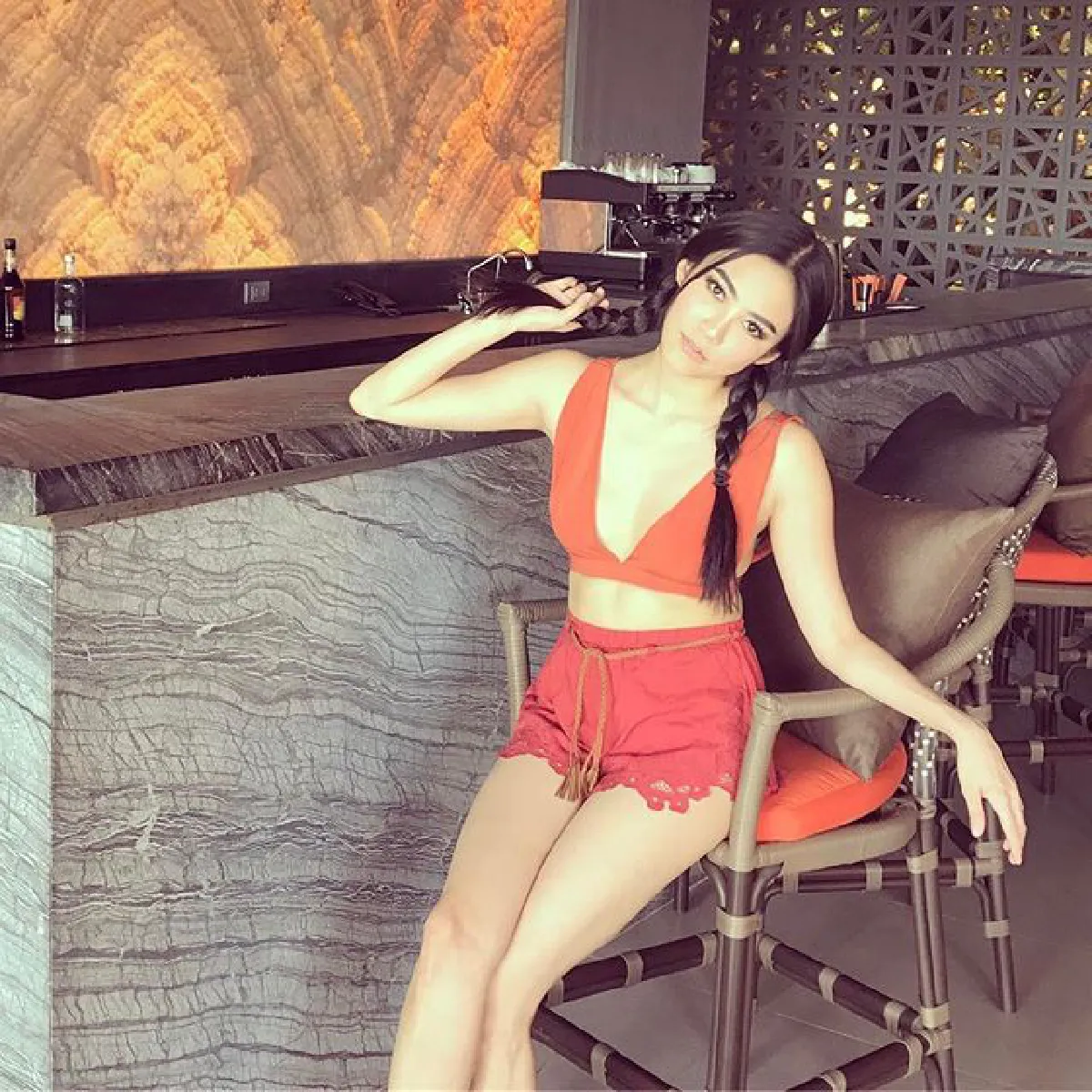 ซูมความแซ่บไซส์มินิ กิ๊บซี่ วนิดา อวดหุ่นเซ็กซี่ในชุดว่ายน้ำ