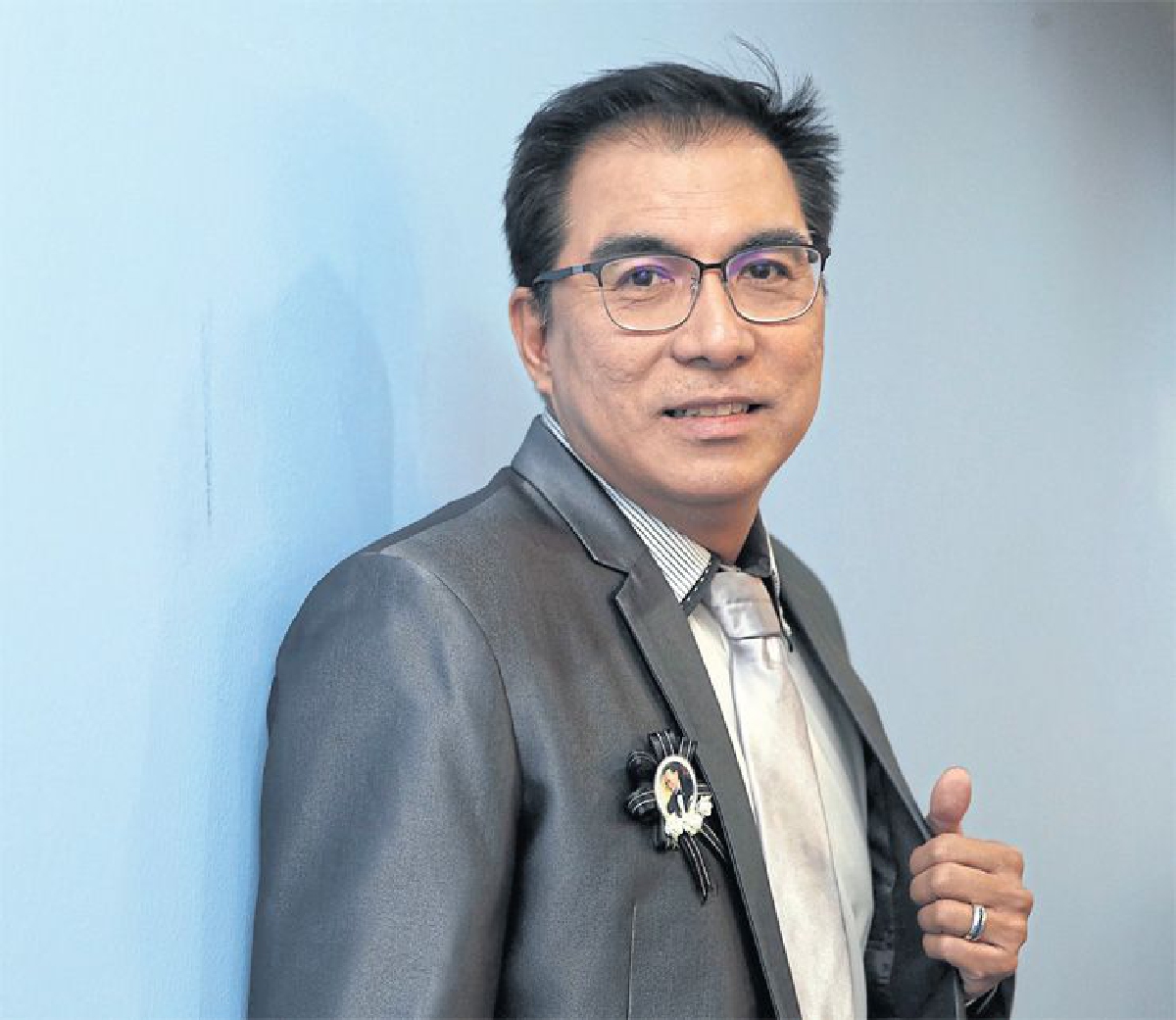 ทายาท ศรีปลั่ง ยึดกฎแห่งกรรม สู่หลักบริหารองค์กร ทายาท ศรีปลั่ง ยึดกฎแห่งกรรม สู่หลักบริหารองค์กร