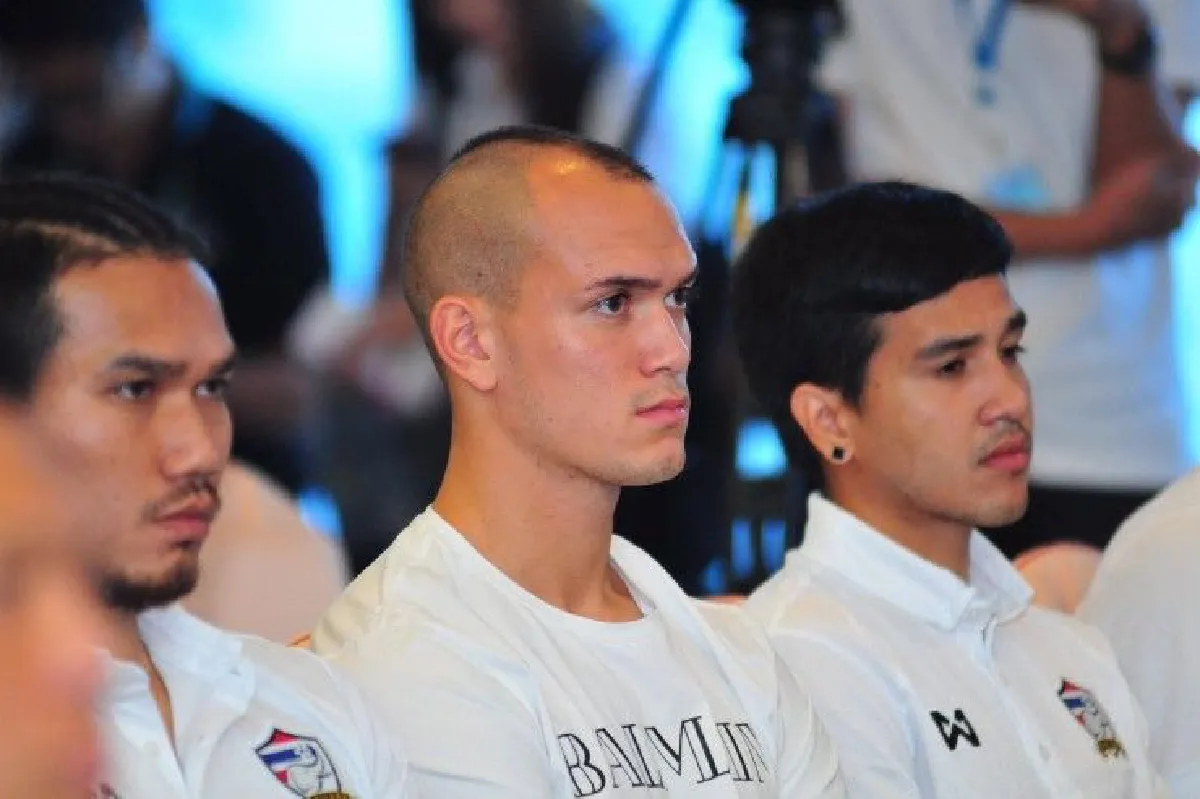 "ช้างศึก" รวมพล! "แข้งลูกครึ่ง" ถอนตัวคัดบอลโลก