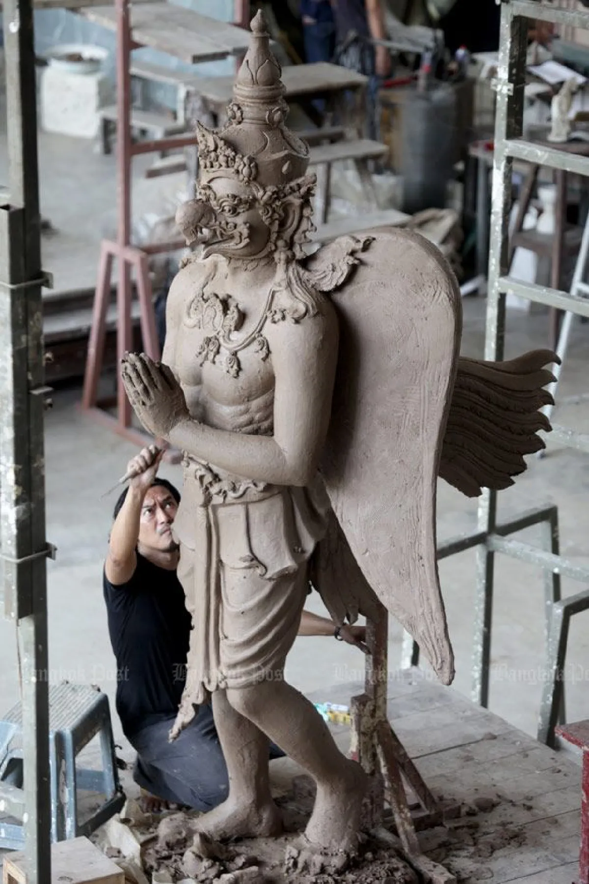 Royal Crematorium: 500 statues sculpted by craftsmen