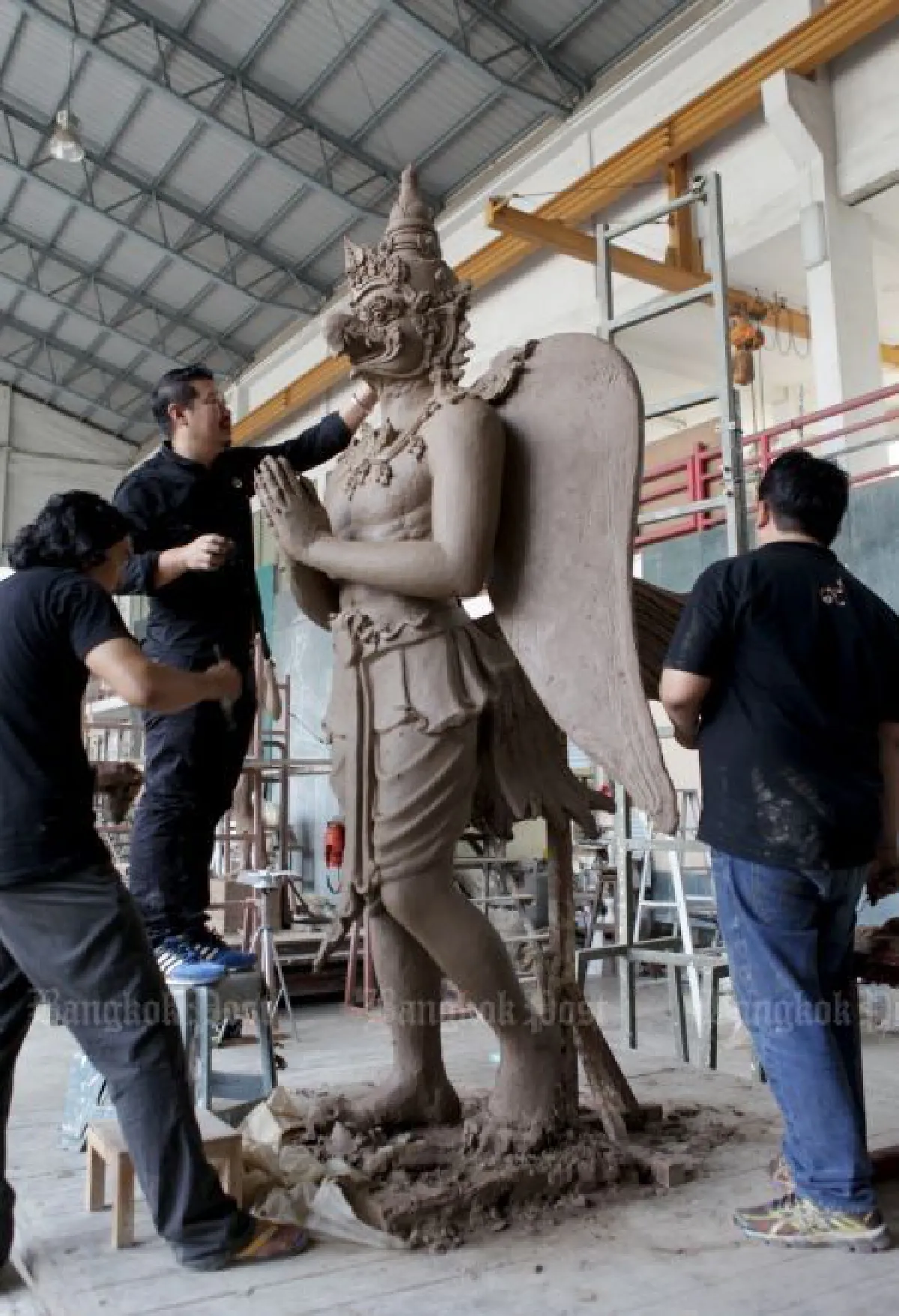 Royal Crematorium: 500 statues sculpted by craftsmen