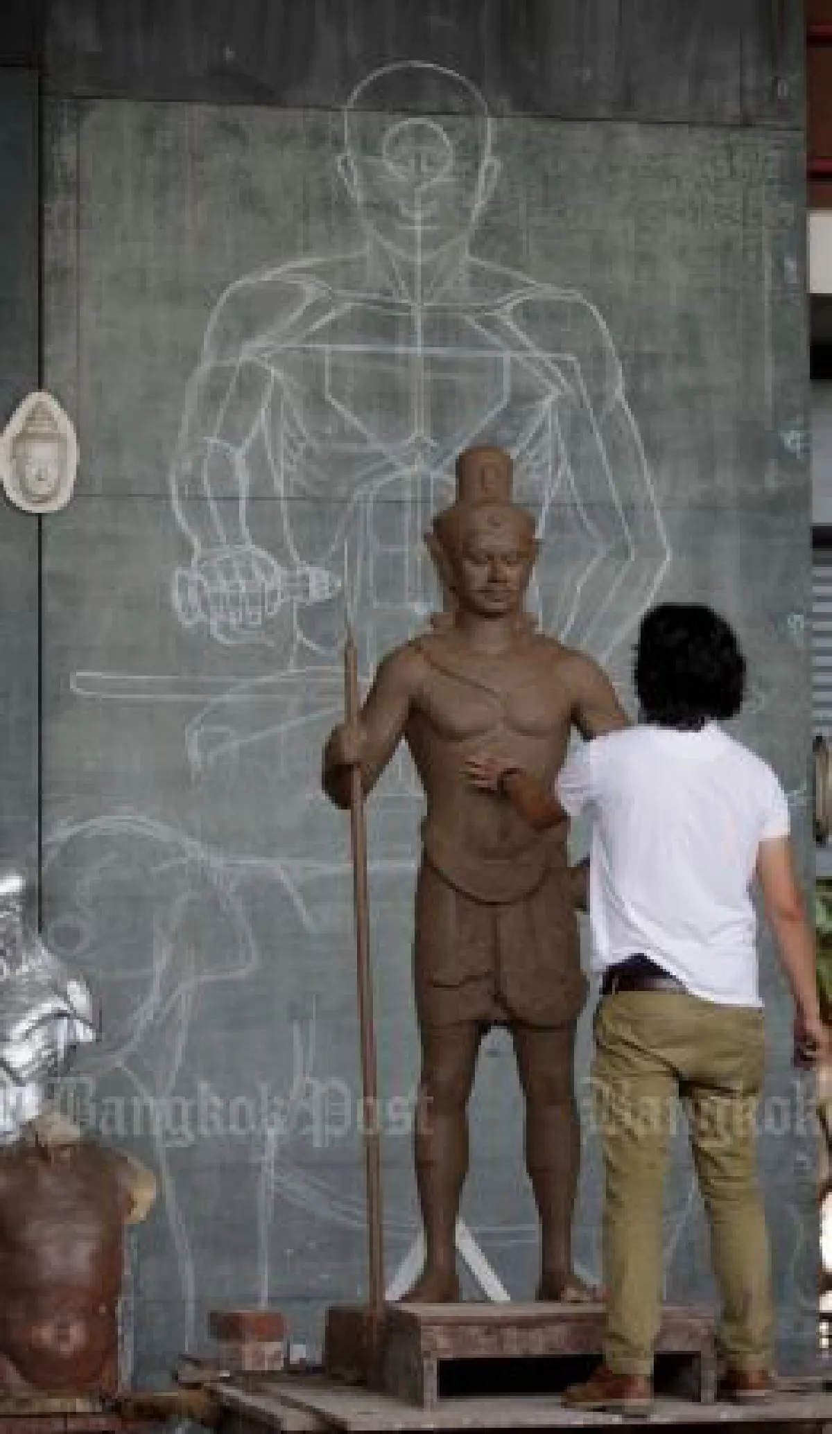 Royal Crematorium: 500 statues sculpted by craftsmen