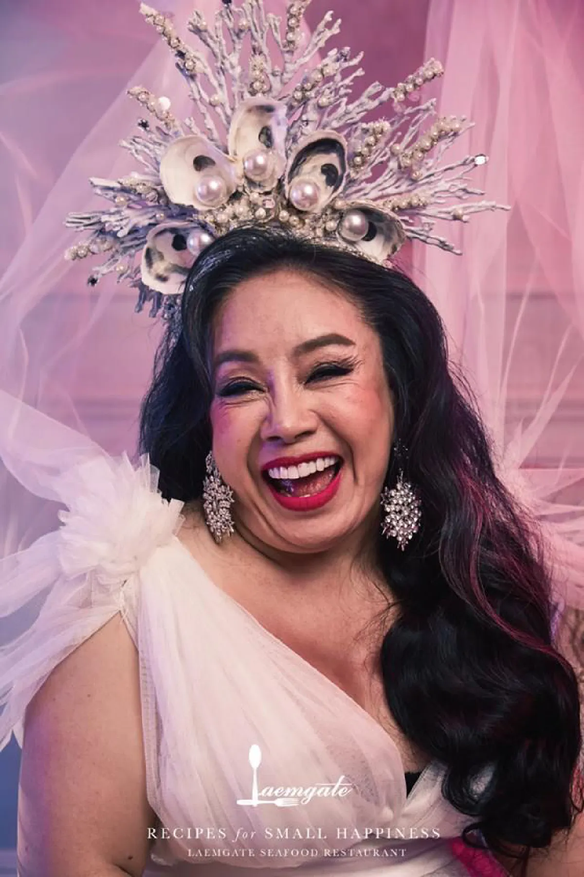 ใครๆก็หาว่าบ้า! ลีน่าจัง จัดเต็มหน้าผมถ่ายแฟชั่นรีวิวร้านอาหารดัง