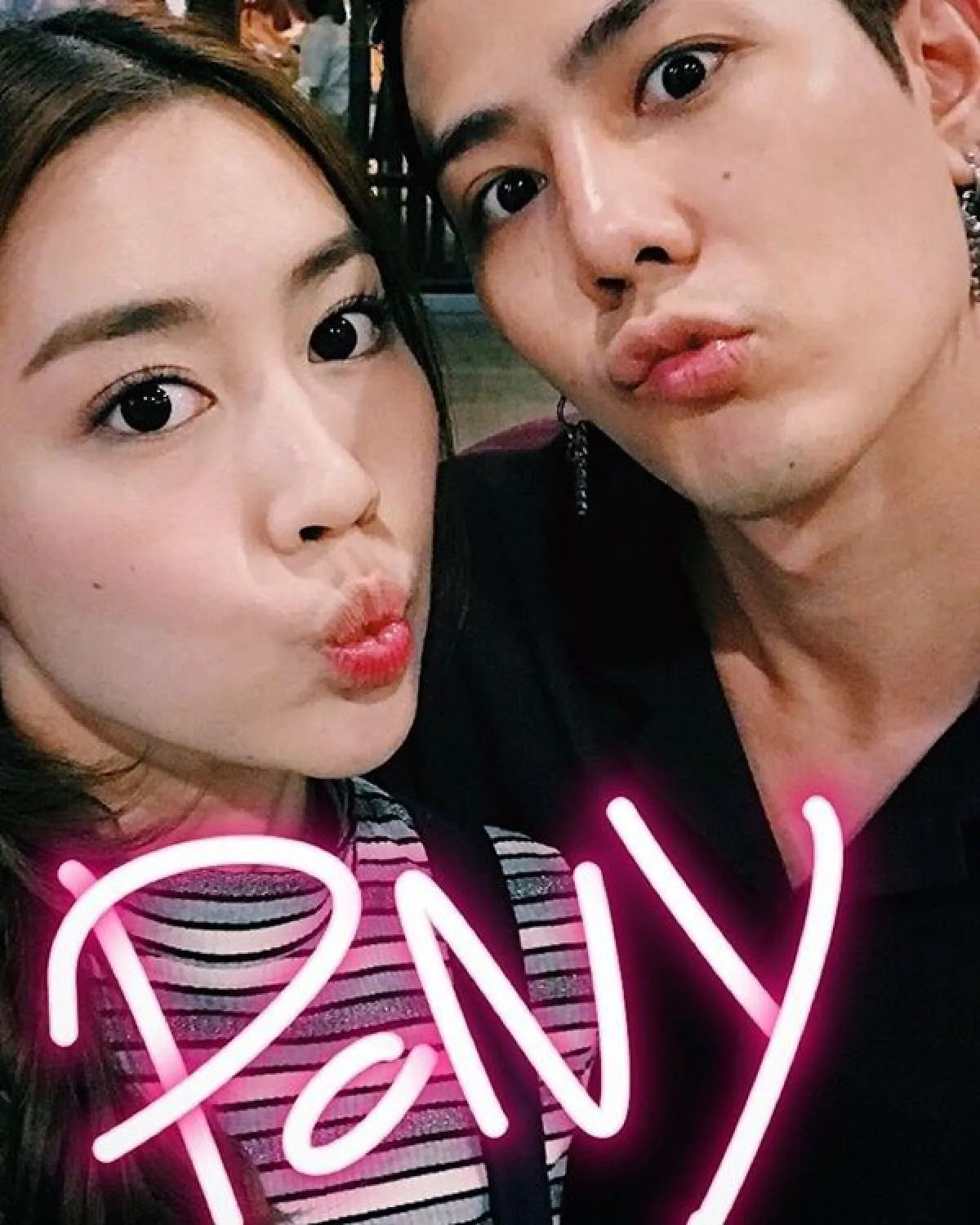 คู่รักเสียงดี เพชร เผ่าเพชร-แปม ไกอา อัดคลิปโชว์ร้องเพลงคู่สุดไพเราะ