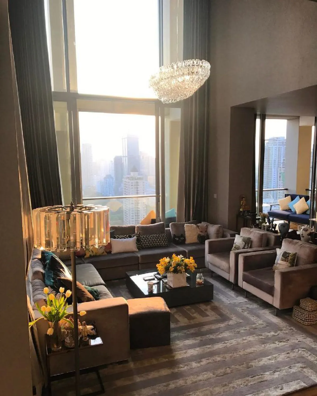 ส่องคอนโดใหม่! กาละแมร์ พัชรศรี ตกแต่งสวยหรูน่าอยู่มาก