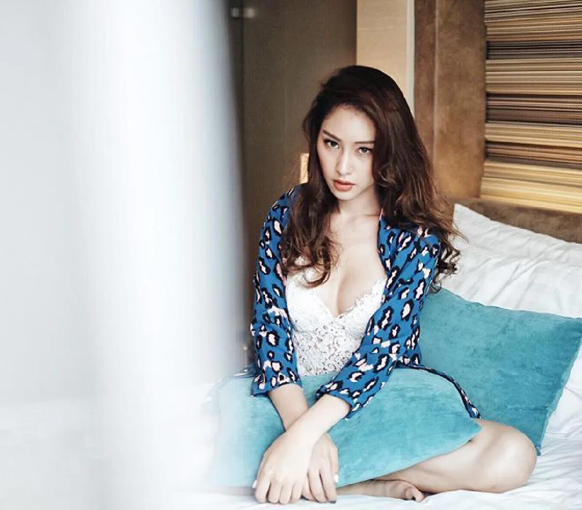 จัดว่าเด็ดมาก! 5 สาวสุดแซ่บทีมบี น้ำทิพย์ อวดหุ่นเซ็กซี่ริมทะเล