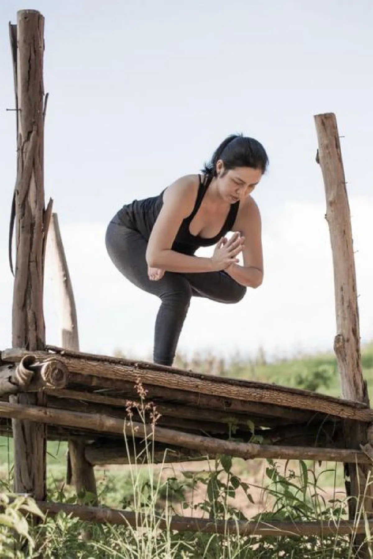 โยคะ กลุ่มในท่ายืนทรงตัว ช่วยให้ข้อต่อสะโพกแข็งแรง