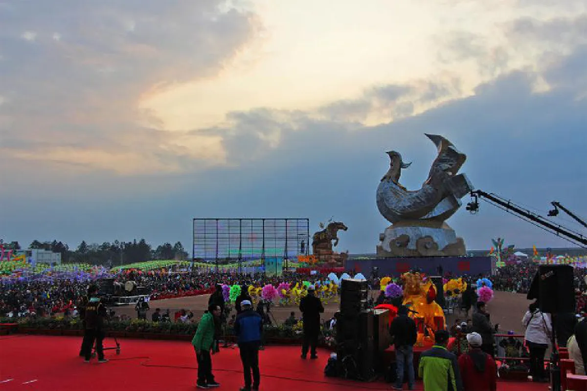 เปิดม่านยลไต้หวัน เทศกาล'หยวนเซียว'สีสันสุดตระการตา