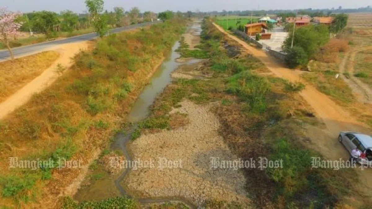 Water in Chao Phraya Dam below operating level
