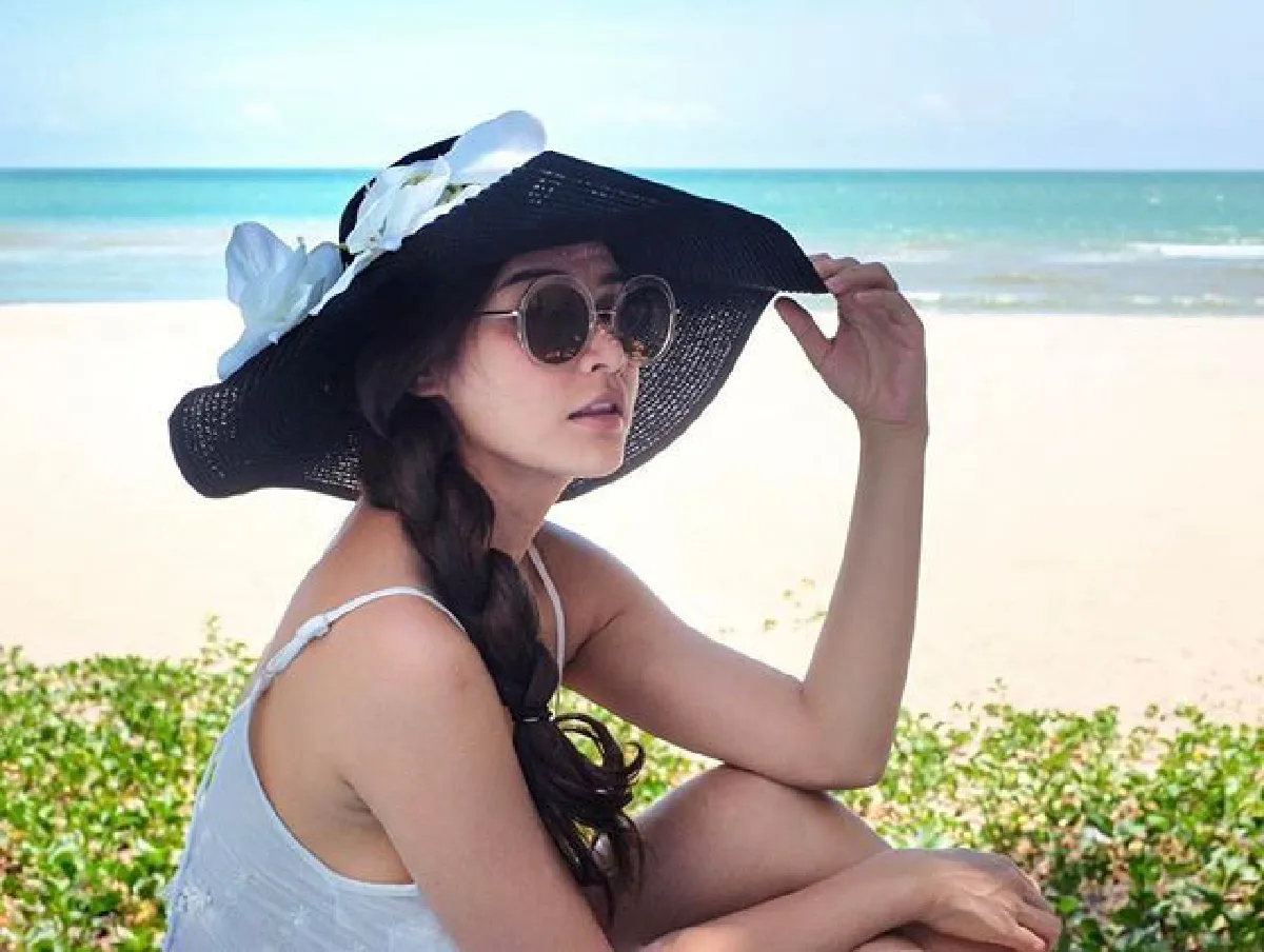 ทีเด็ดคุณแม่สุดแซ่บ! กระแต ศุภักษร อวดหุ่นเป๊ะพาลูกสาวเที่ยวทะเล