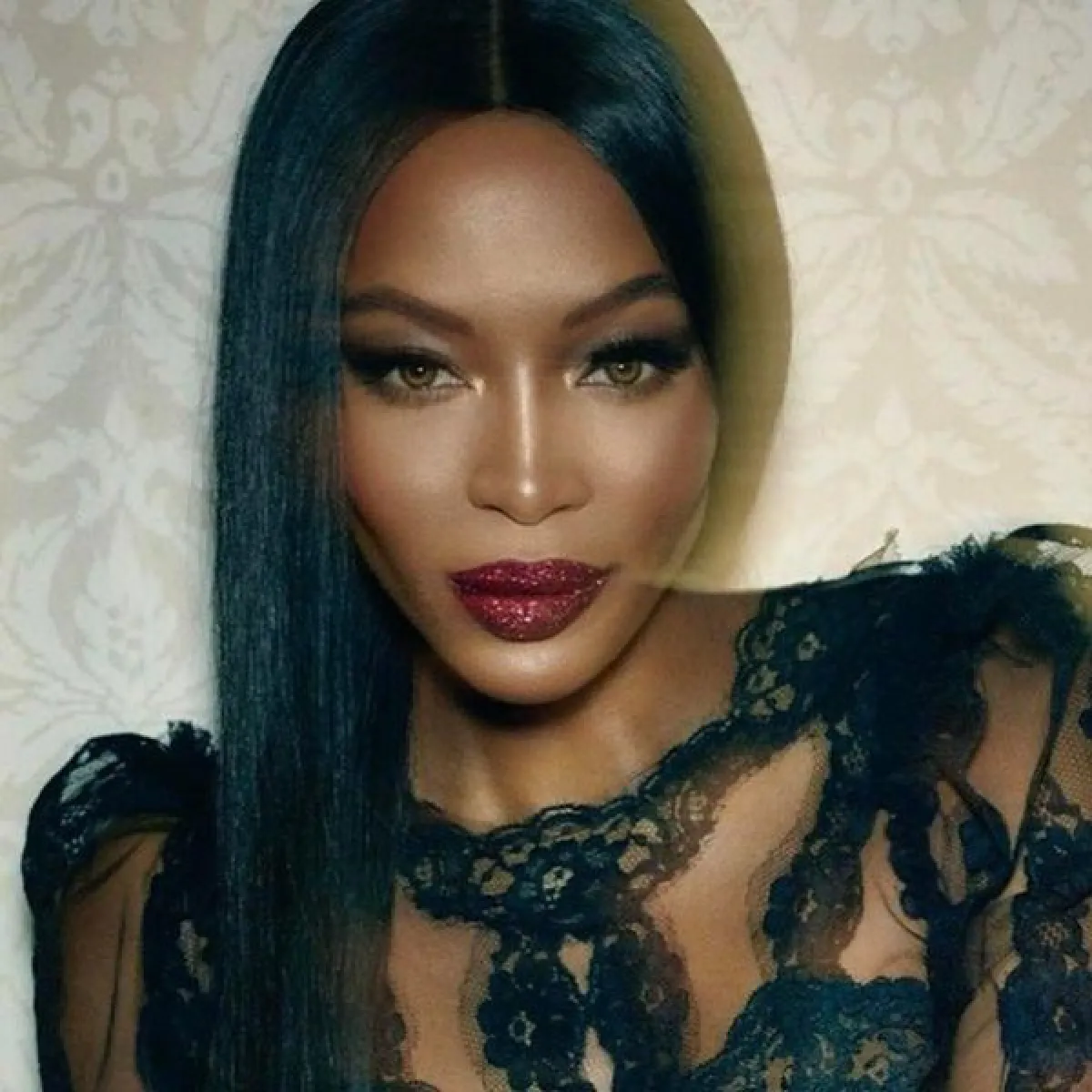 คุณแม่เลือกแล้ว! นาโอมิ แคมป์เบล กดไลค์ภาพ เกรซ ตัวเต็ง The Face 3