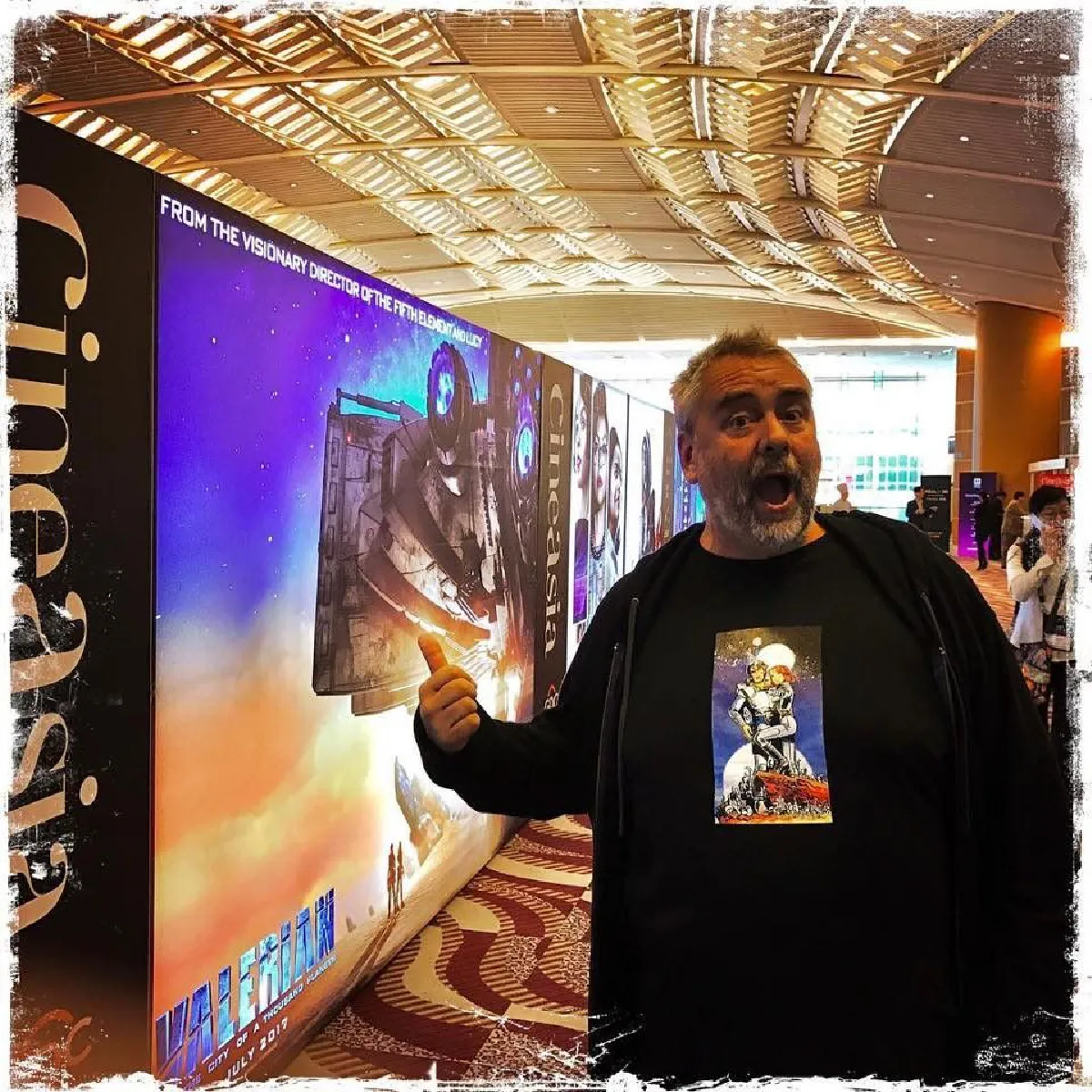 เดน เดอฮาน-คาร่า เดอลาวีญ นับถอยหลังสู่การผจญภัยในสมรภูมิกาแล็คซี่