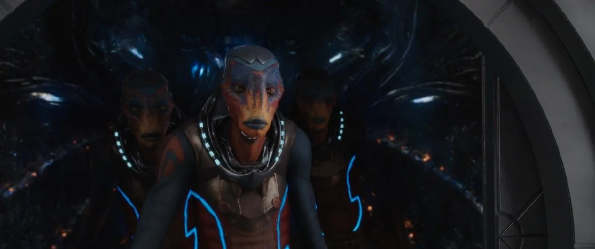 เดน เดอฮาน-คาร่า เดอลาวีญ นับถอยหลังสู่การผจญภัยในสมรภูมิกาแล็คซี่