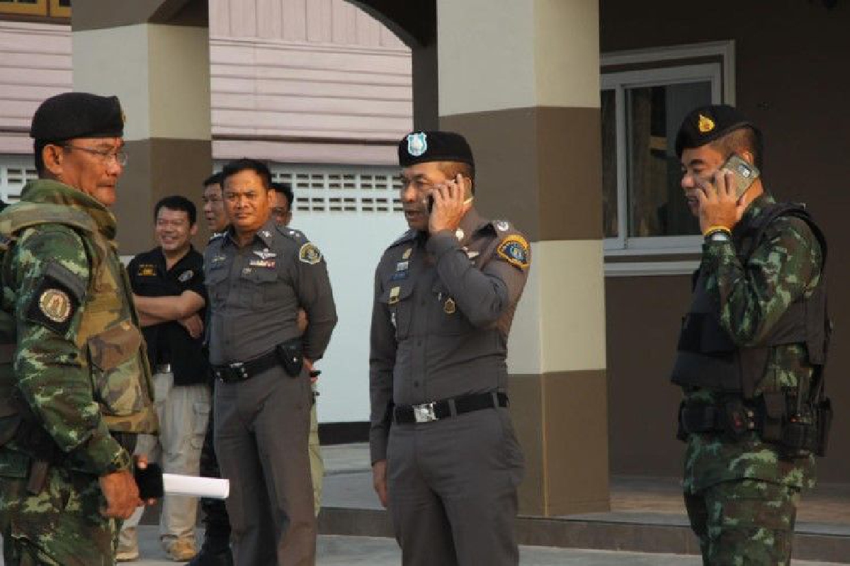 กองปราบลุยค้นบ้านสจ.ดังอุทัยธานี กองปราบลุยค้นบ้านสจ.ดังอุทัยธานี