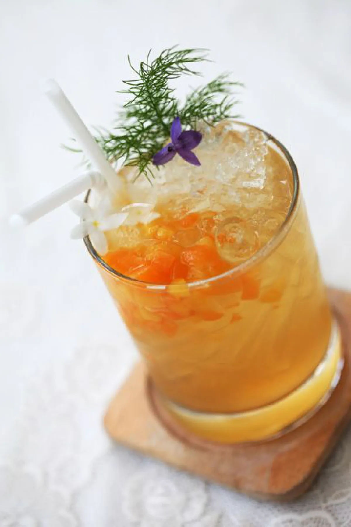 ฉันท์-ยุพา ทีรูม ร่มรื่นโรแมนติก