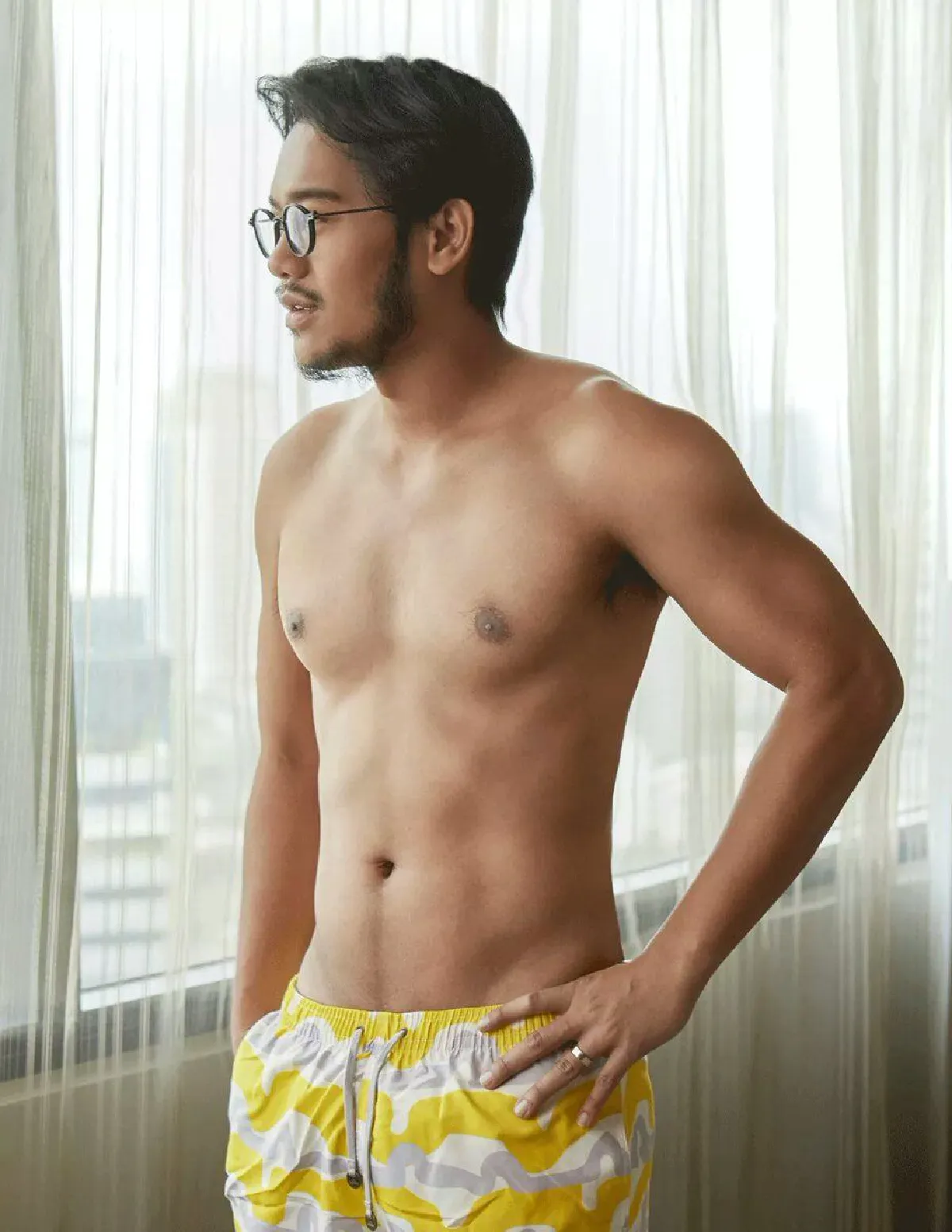 หล่อไม่ธรรดา..ขยี้ตารัวๆ! สิงโต นำโชค อวดหุ่นแซ่บโพสท่าถ่ายแฟชั่นสุดคูล