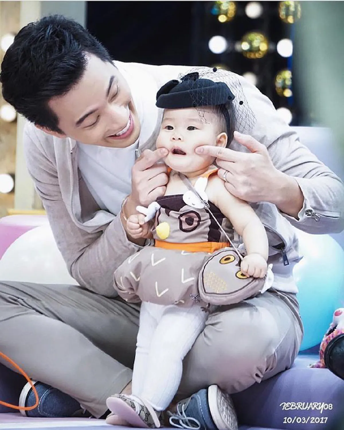 น้องเป่าเปา-กุ๊บกิ๊บ จูบลาสามี บี้ เคพีเอ็น ต้องบินไปทำงานที่จีน 3 เดือน