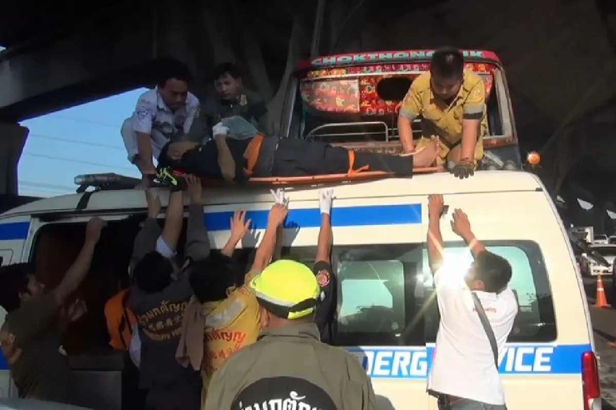 บัสขนคนงานชนกัน4คันรวดเจ็บ18ราย