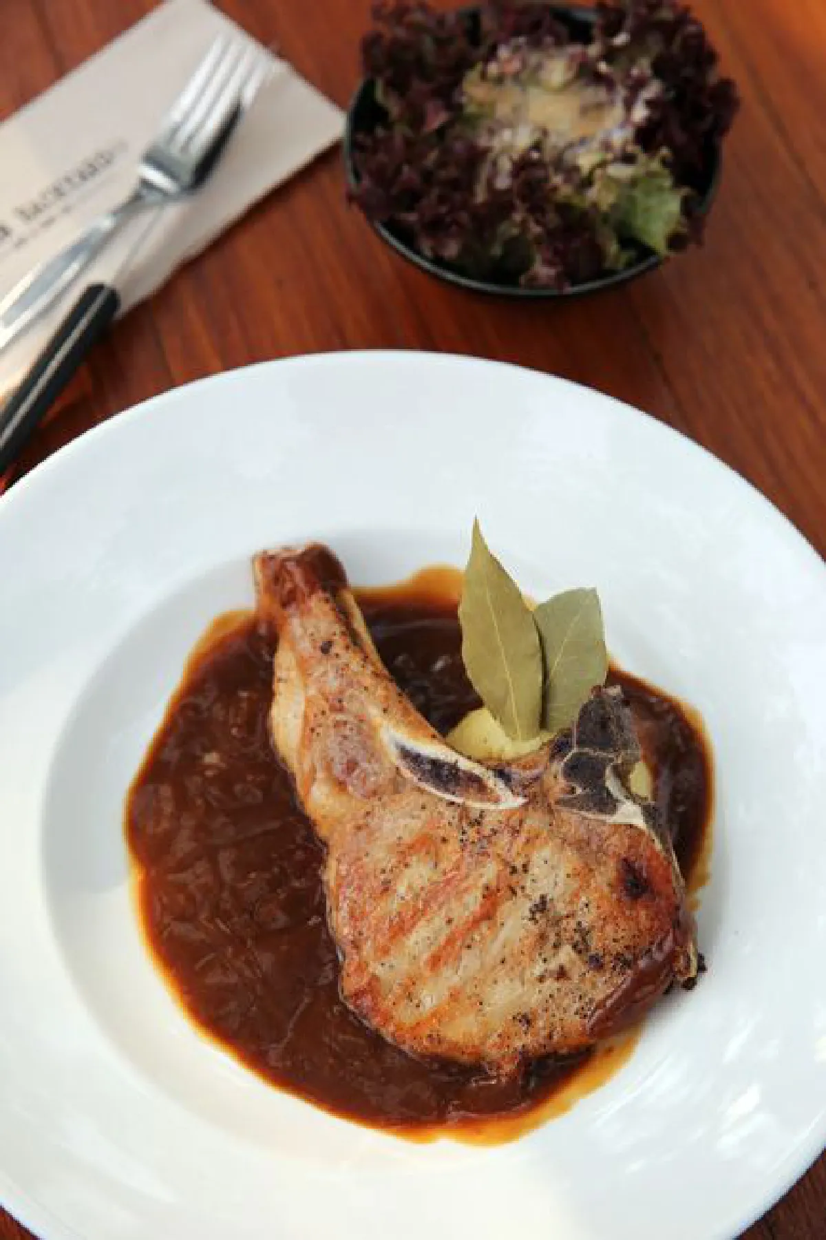 สุขใจในสวนหลังบ้าน ฮิดเดน แบ็คยาร์ด