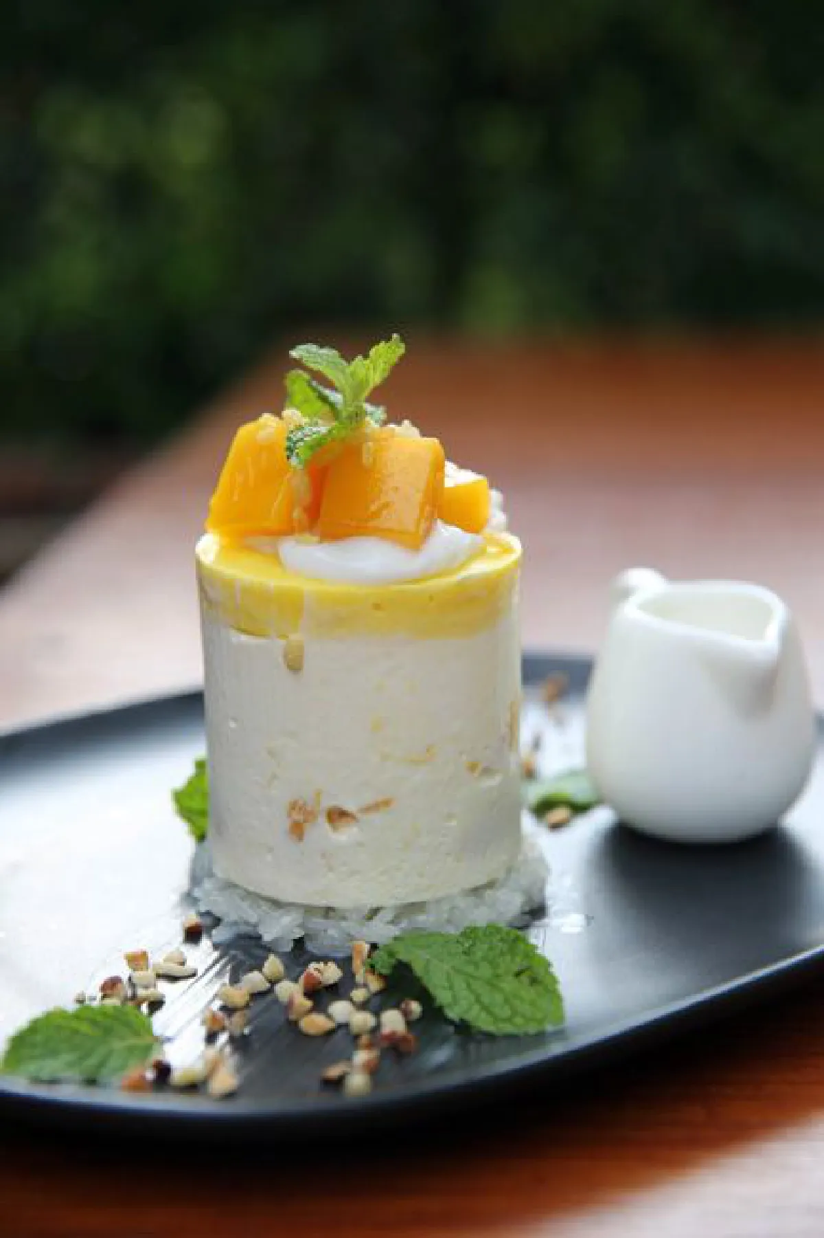 สุขใจในสวนหลังบ้าน ฮิดเดน แบ็คยาร์ด