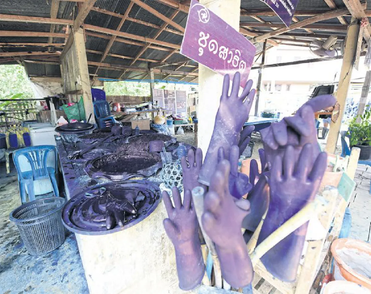 เสกลายหม้อห้อมย้อมเย็น @บ้านทุ่งโฮ้ง เมืองแพร่