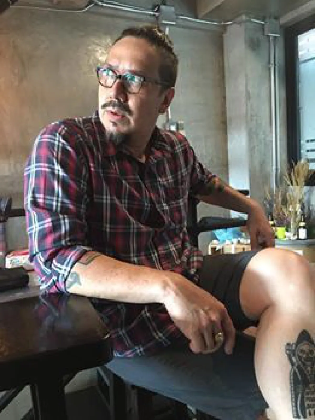 "คนจนเยอะ..ทางเลือกน้อย" เกริก ชิลเลอร์ วอนแก้ที่ต้นเหตุ ลั่นไม่มีใครอยากนั่งหลังกระบะ