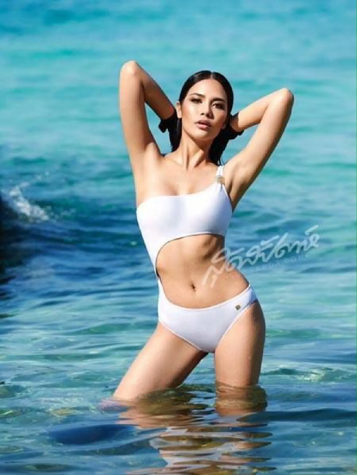 ทวีคูณความเซ็กซี่! น้ำตาล ชลิตา เปลือยอกอวดหุ่นแซ่บรับซัมเมอร์