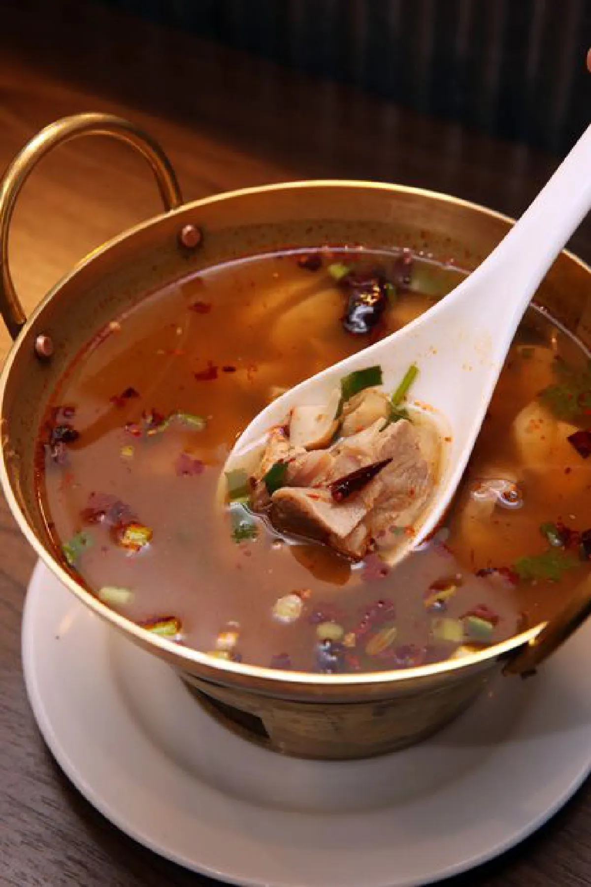 ส้มตำนัว ยกครกแซ่บถึงใจ