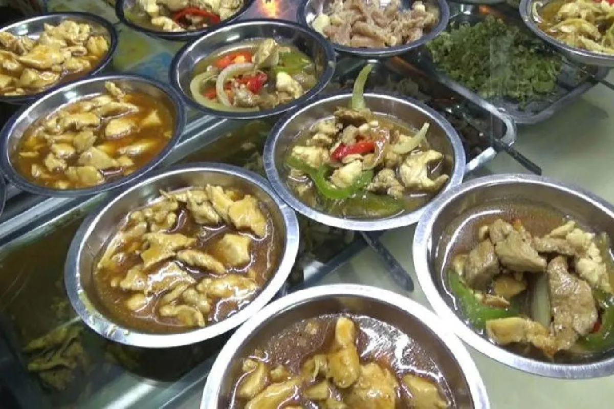 ข้าวต้ม 5 บาท ขวัญใจผู้มีรายได้น้อย