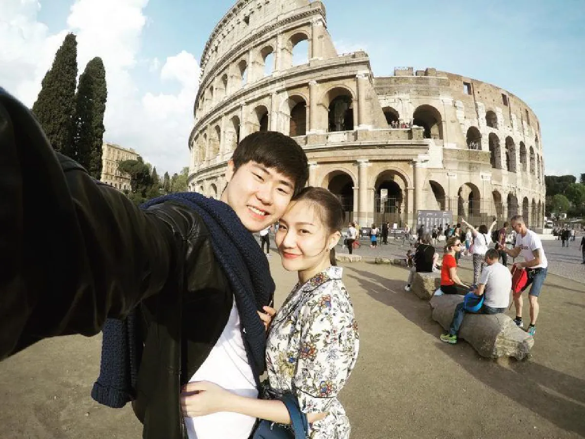 ฮันนีมูนหวาน! เอ็ม บุษราคัม ควง กอล์ฟ กรวัฒน์ สวีทไกลถึงกรุงโรม