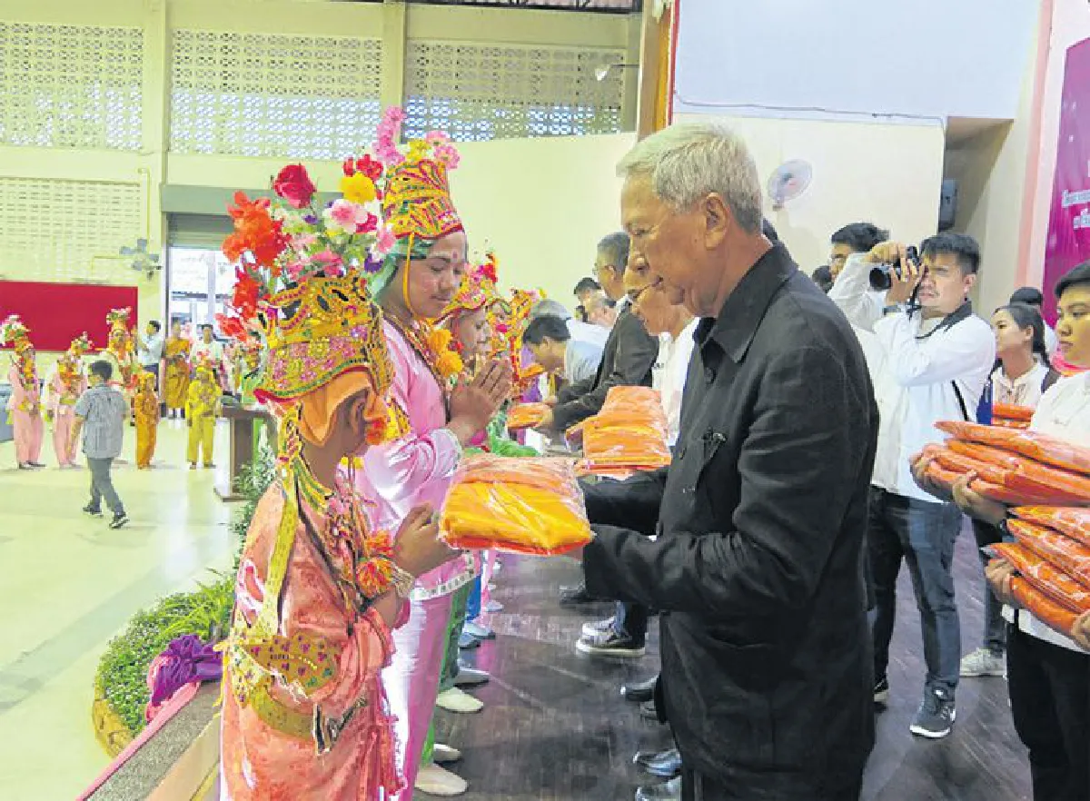 มรภ.เชียงราย จัดบวชเณร ถวายสมเด็จพระเทพฯ 2,547 รูป