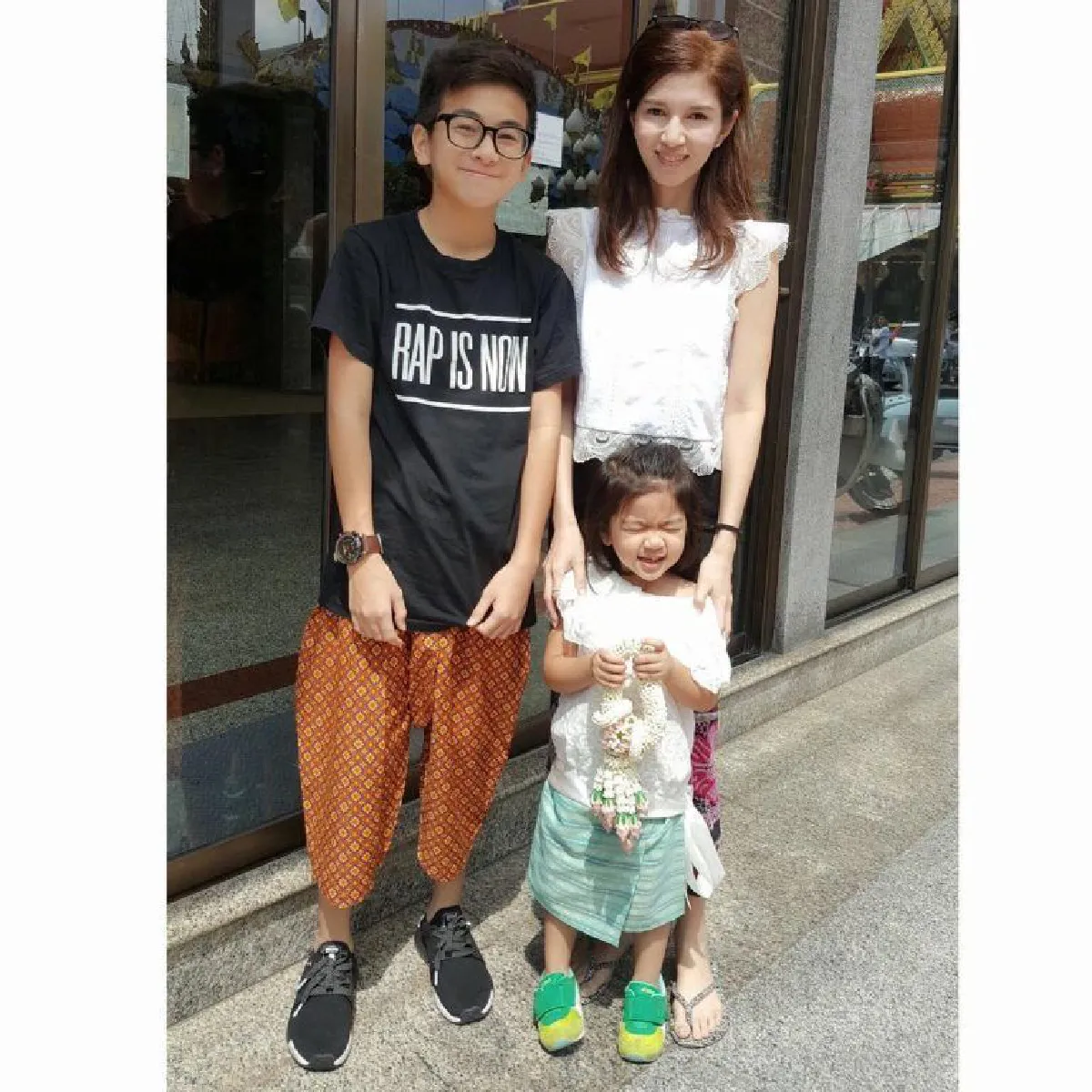 น้องมะลิ โชว์ร้องเพลง "เริงสงกรานต์" เนื้อไม่เป๊ะแต่ความน่ารักจัดเต็ม