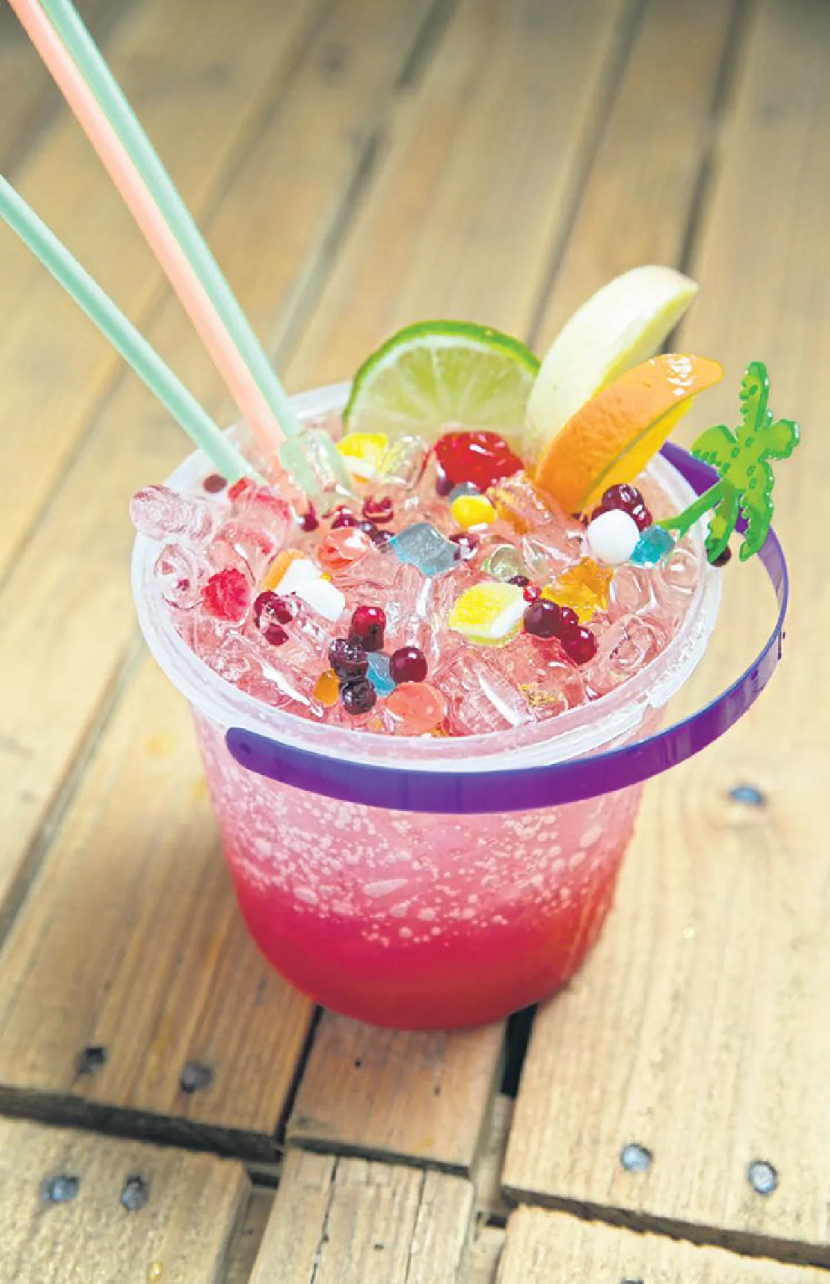 ค่ำนี้ไปชิลที่ เดอะ ม็อกเทล ควีน