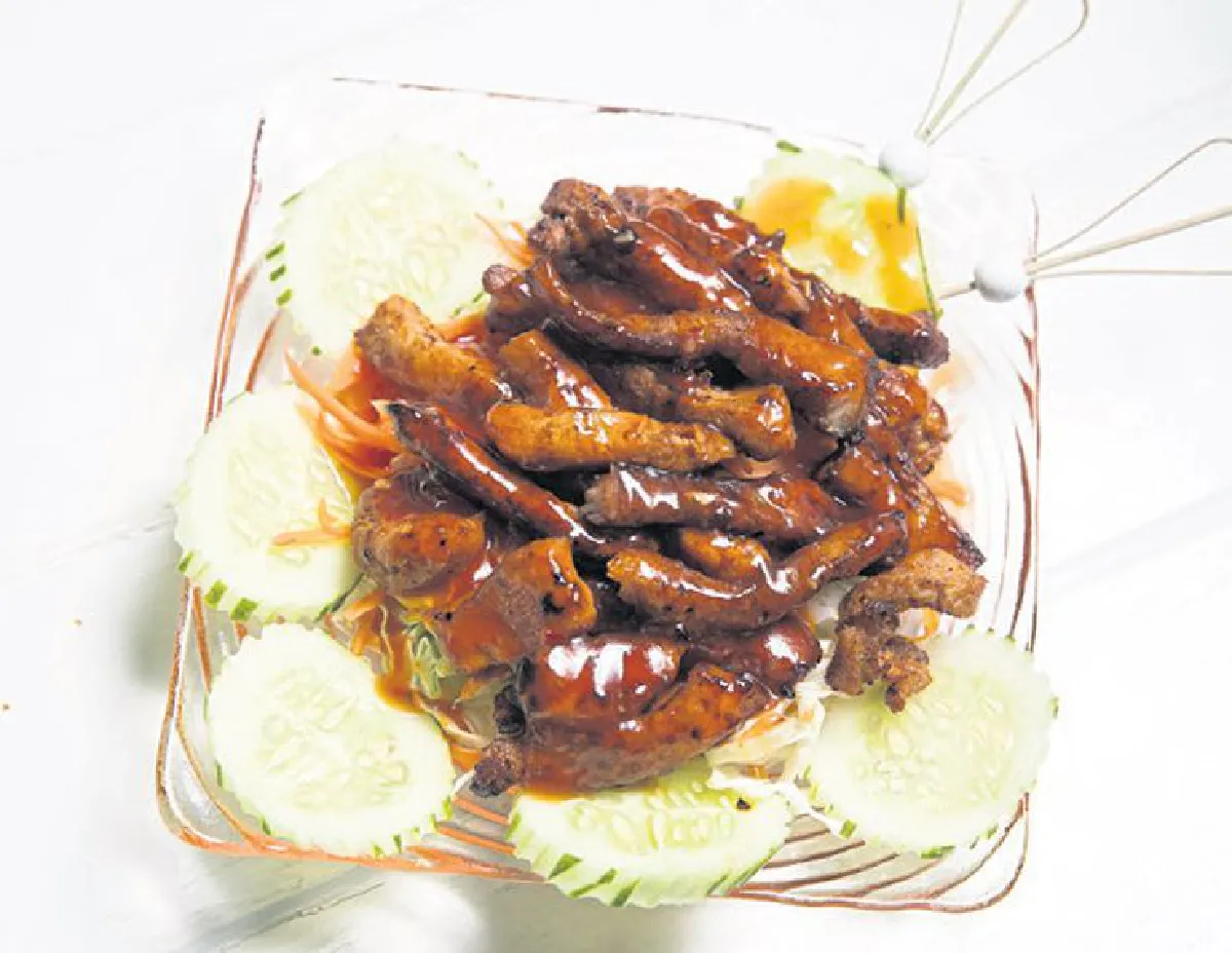 ค่ำนี้ไปชิลที่ เดอะ ม็อกเทล ควีน