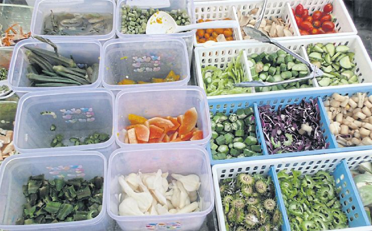 อิ่มไม่อั้น ขนมจีนบุฟเฟ่ต์ 100 อย่าง อิ่มไม่อั้น ขนมจีนบุฟเฟ่ต์ 100 อย่าง