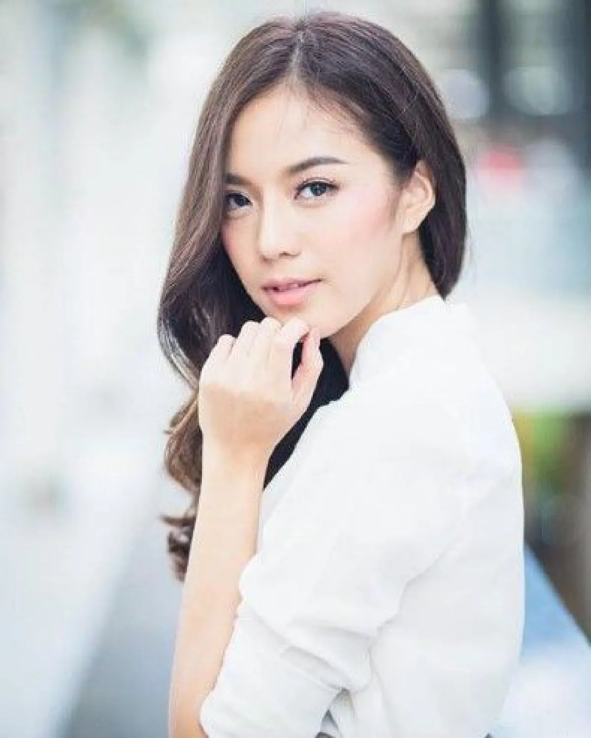"หมอสอง" รับกำลังสร้างความสัมพันธ์กับ "เม นิศาชล" ดาราช่อง 3