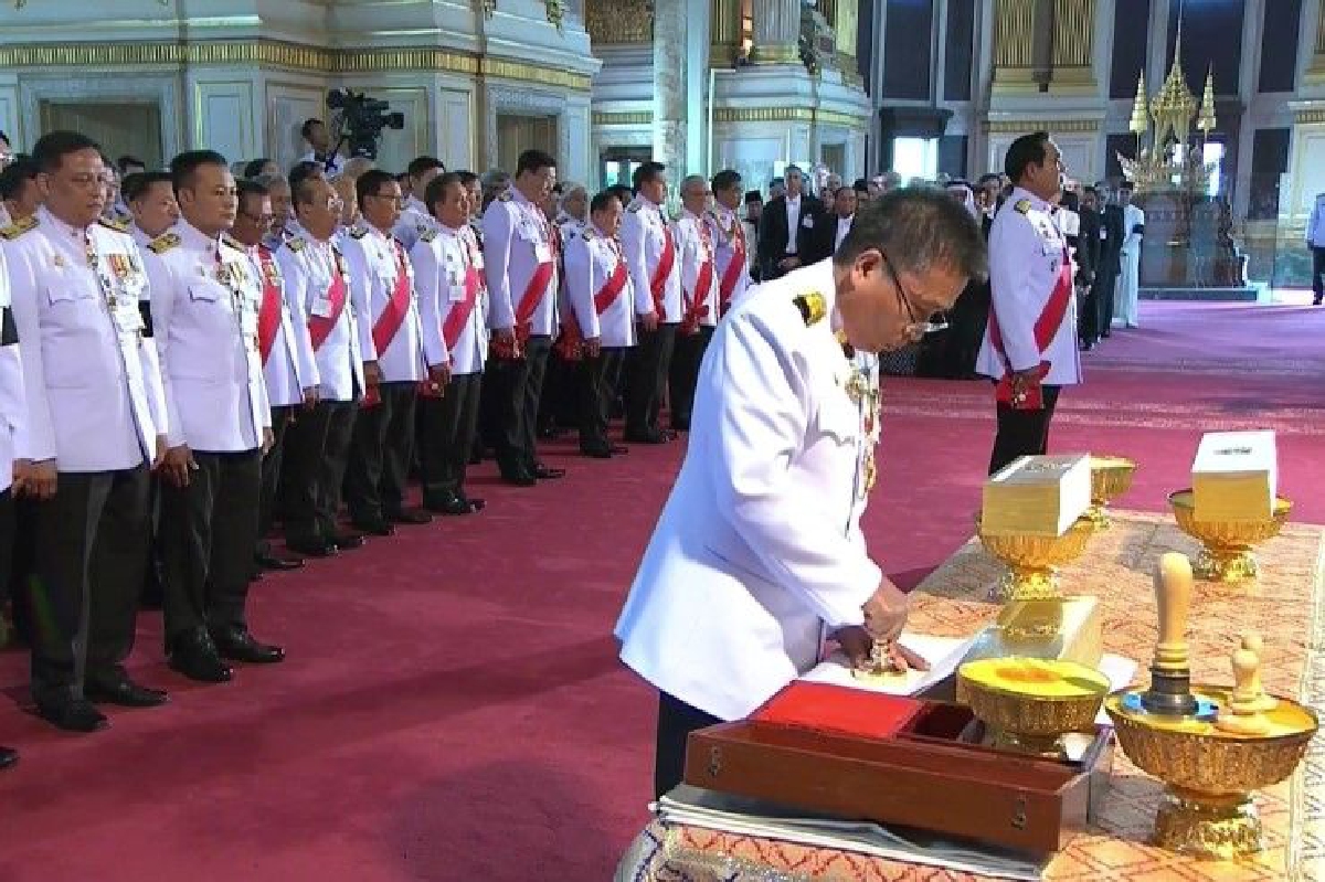 ประเพณีการปกครองประเทศของไทย? ประเพณีการปกครองประเทศของไทย?