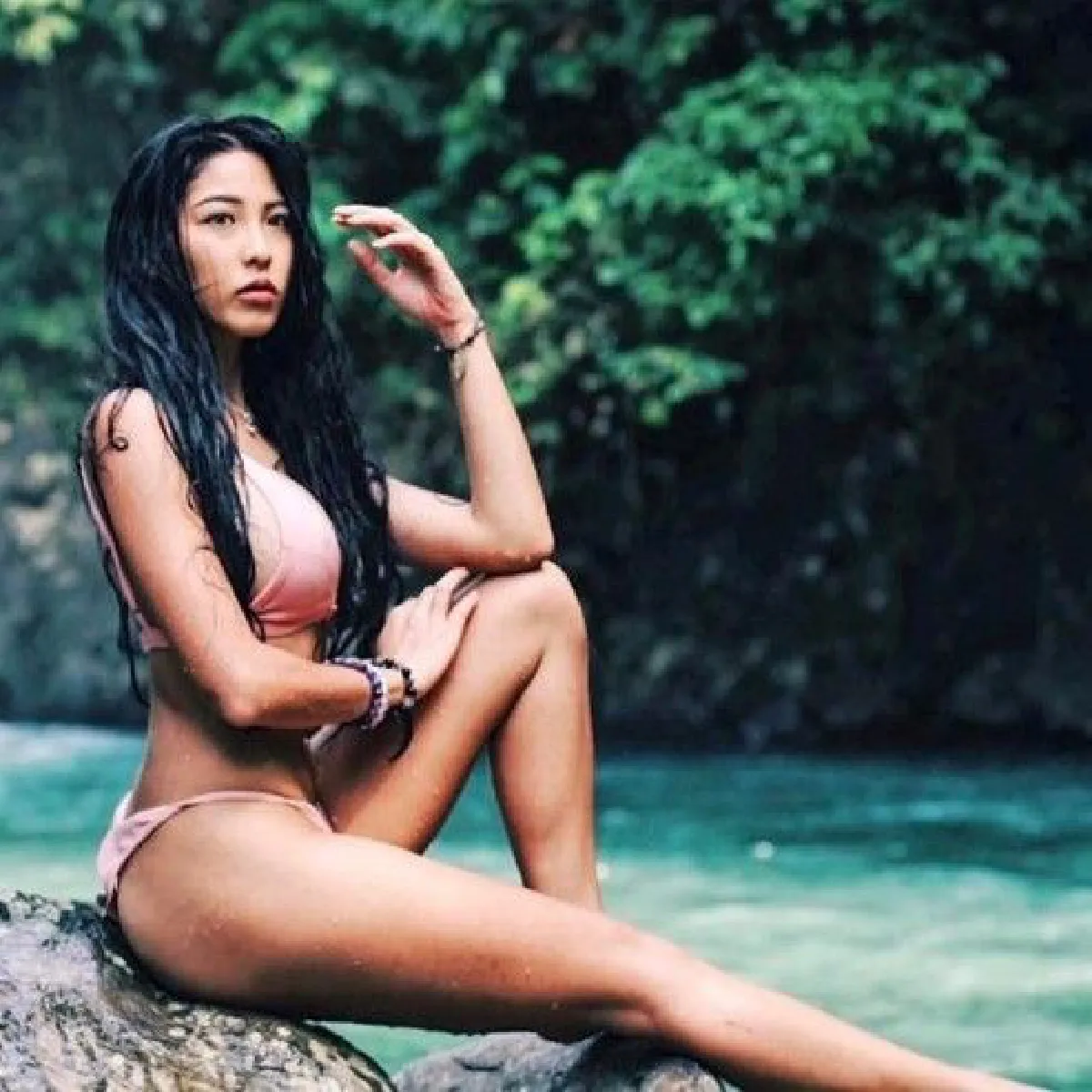 ร้อนเเรงสุดๆ "หวาย ปัญญริสา" สวมบิกินี่โชว์สวีทแฟนหนุ่ม