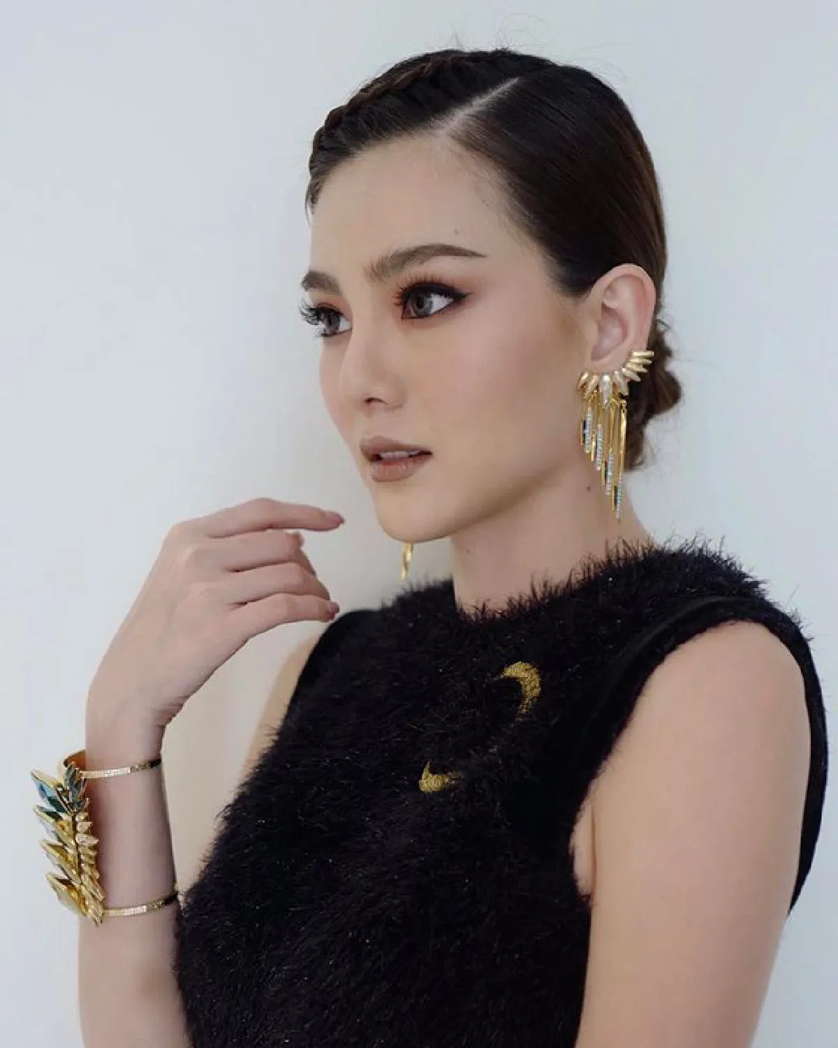 "อาจจะดื้อไปบ้างแต่ก็รักเธอ" ดิว อริสรา อวยพรหวานในวันเกิด ไผ่ วันพอยท์